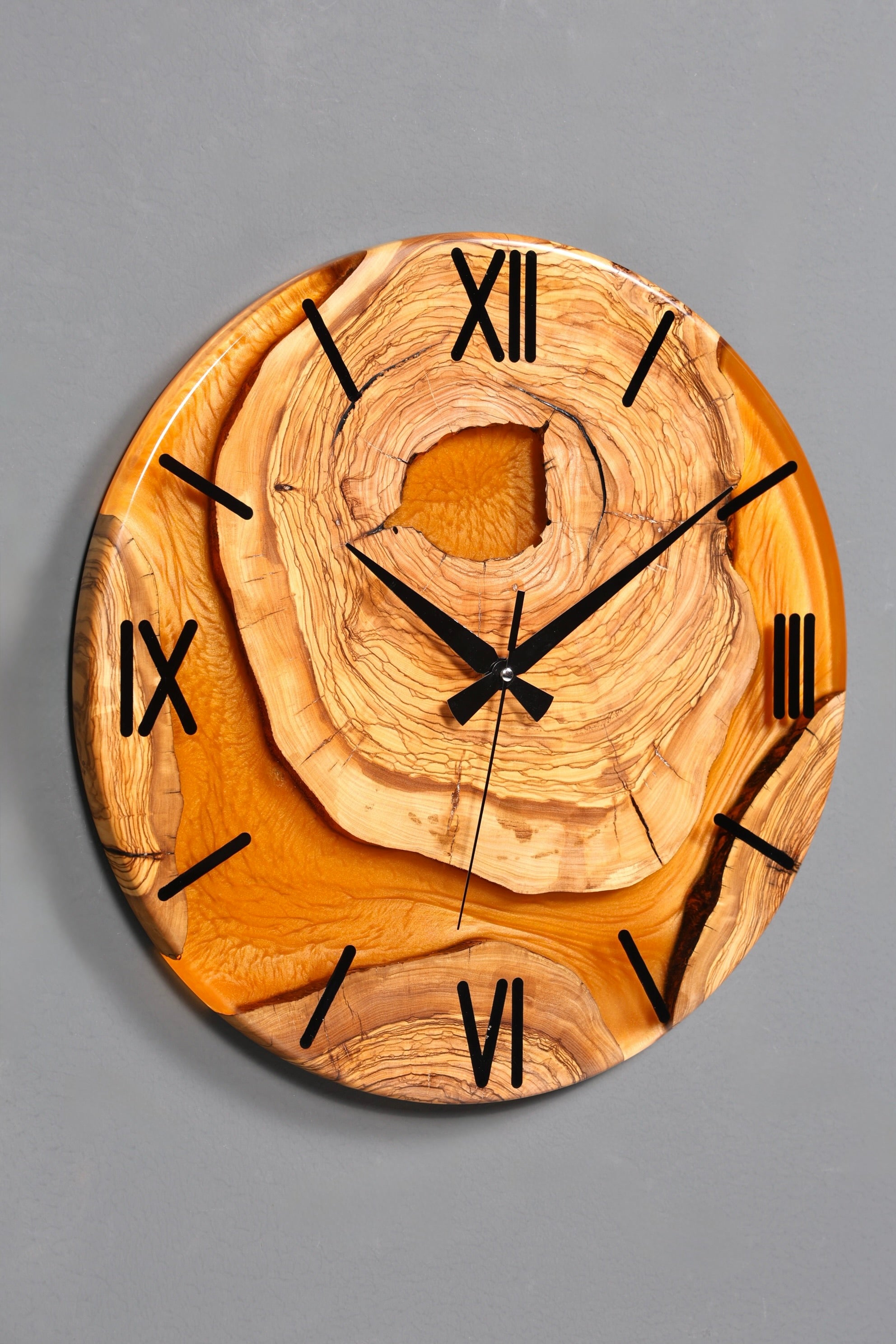Wunderschöne Handgefertigte Epoxidharz Wanduhr Olivenbaum Uhr Terracotta Epoxy Analog Uhr