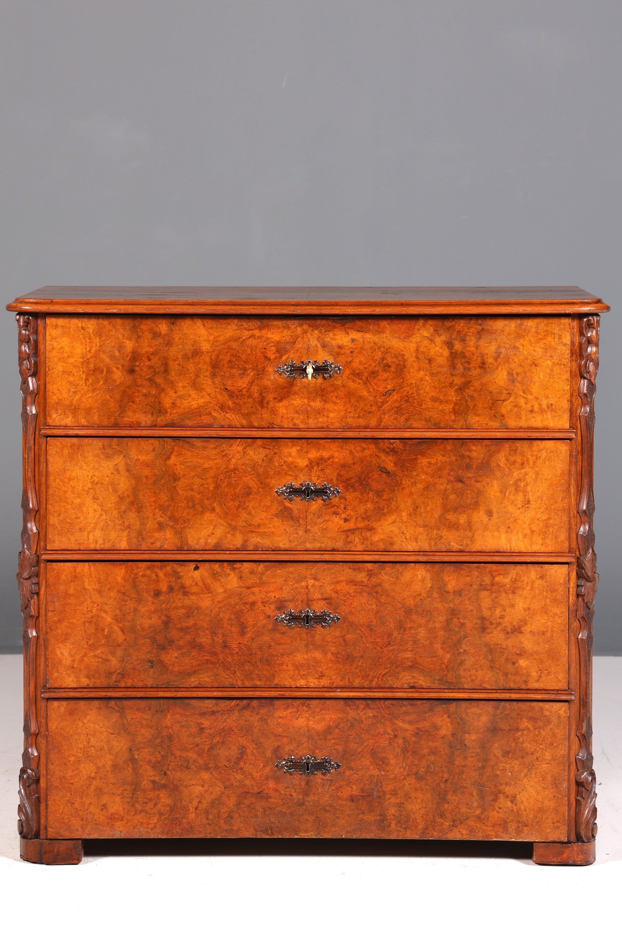 Edle Louis Philippe Kommode Nussbaum Gründerzeit Schubladenkommode um 1890