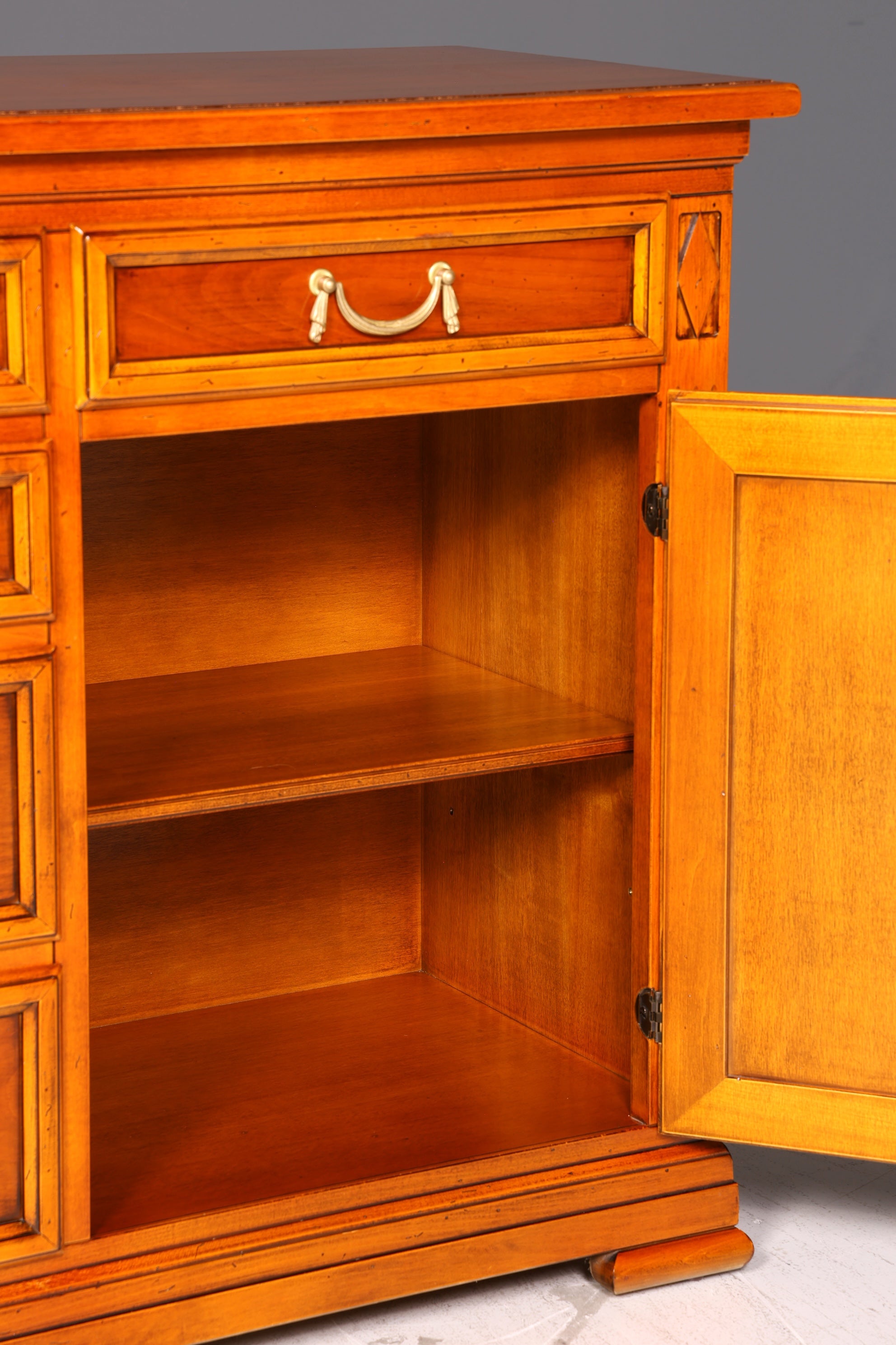 Wunderschönes Original Selva Sideboard Villa Borghese Antik Stil Schrank Kommode Buffet Anrichte