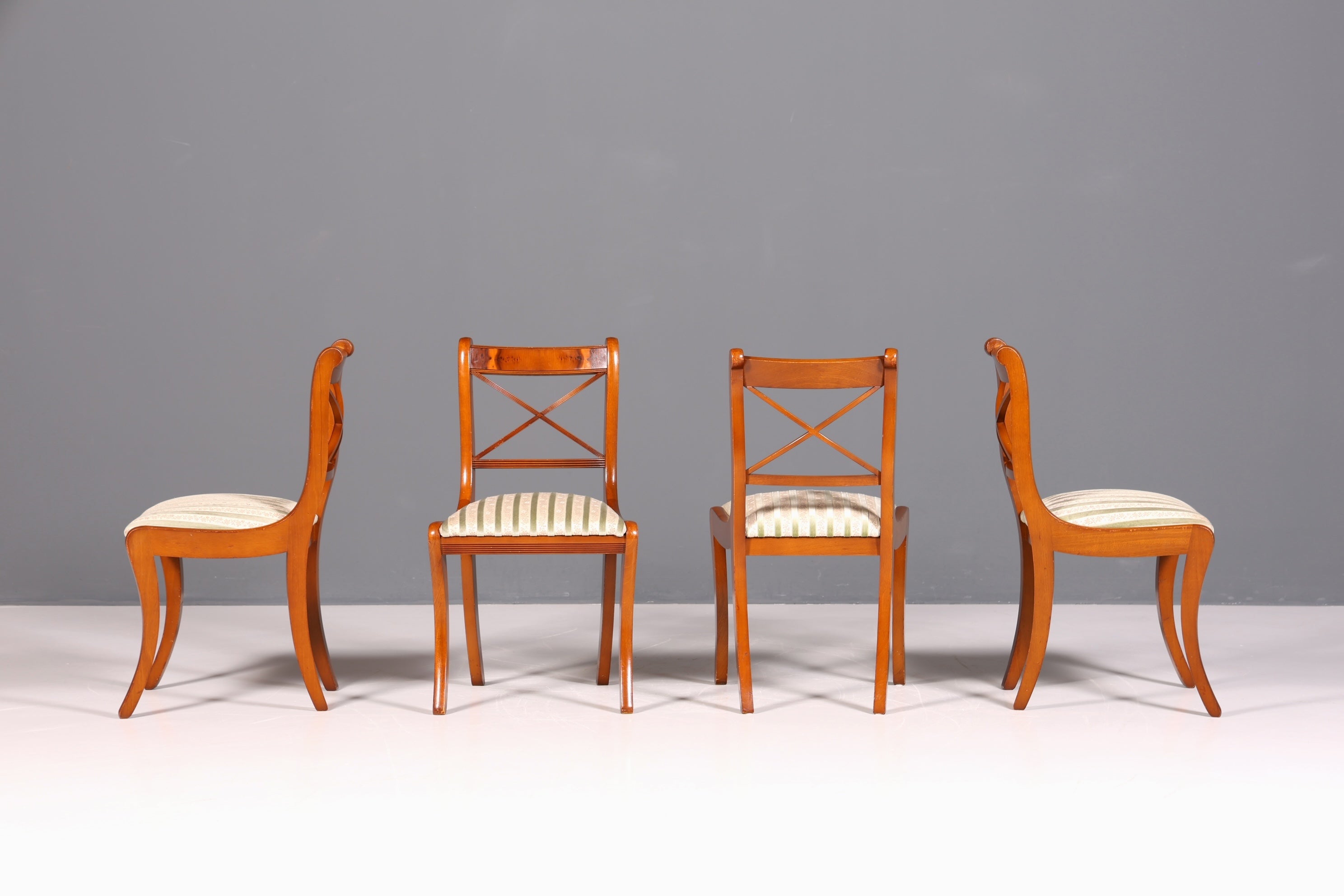 4x Edle Englische Stühle Englisch Dining Chairs Antik 60er Jahre Regency Küchenstühle Stuhlset