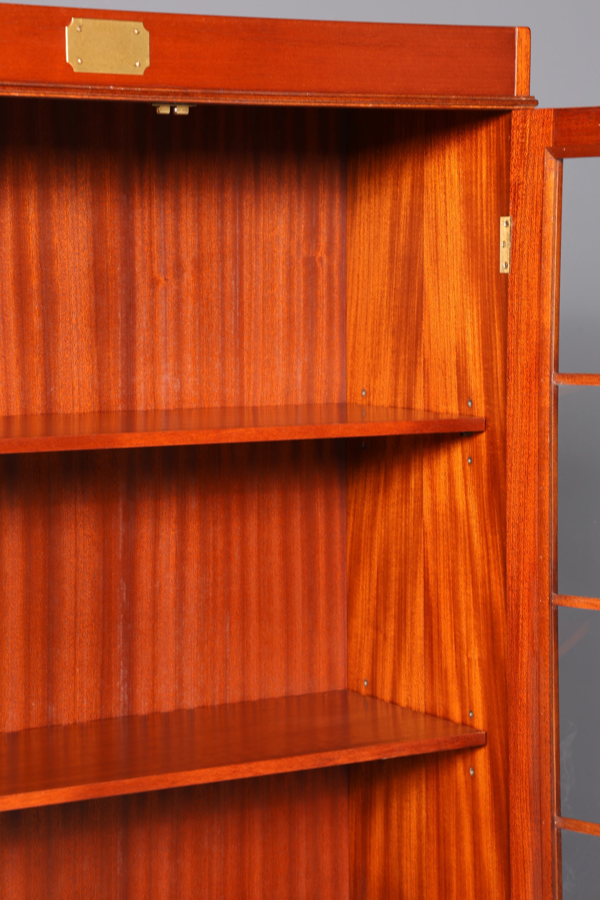 Wunderschöner Maritimer Vitrinenschrank Englischer Schrank echt Holz Bibliothek Englische Anrichte