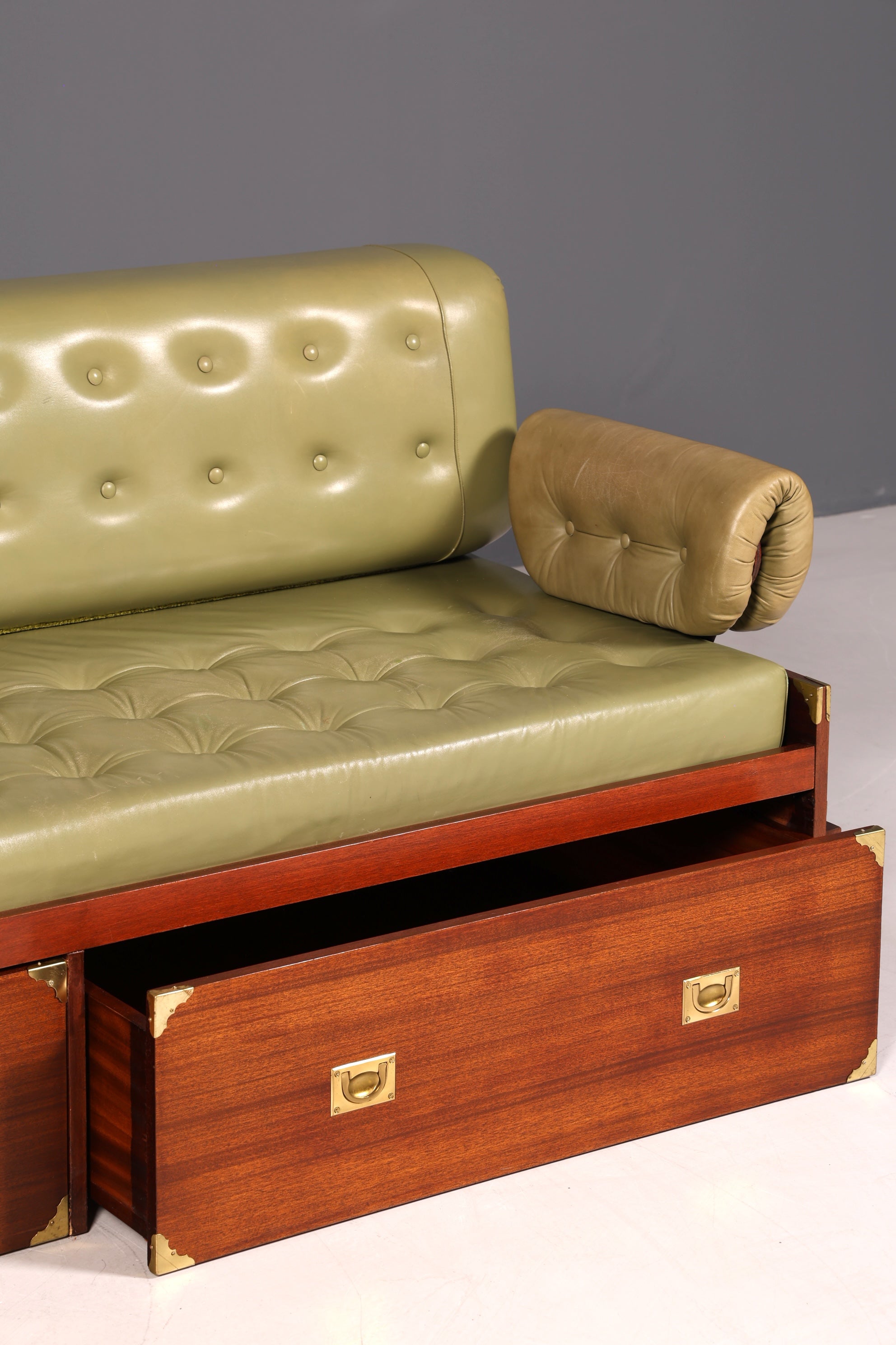 Seltenes Maritim Sofa Daybed Schlafcouch Englischer echt Leder Military Chest Bett Antik
