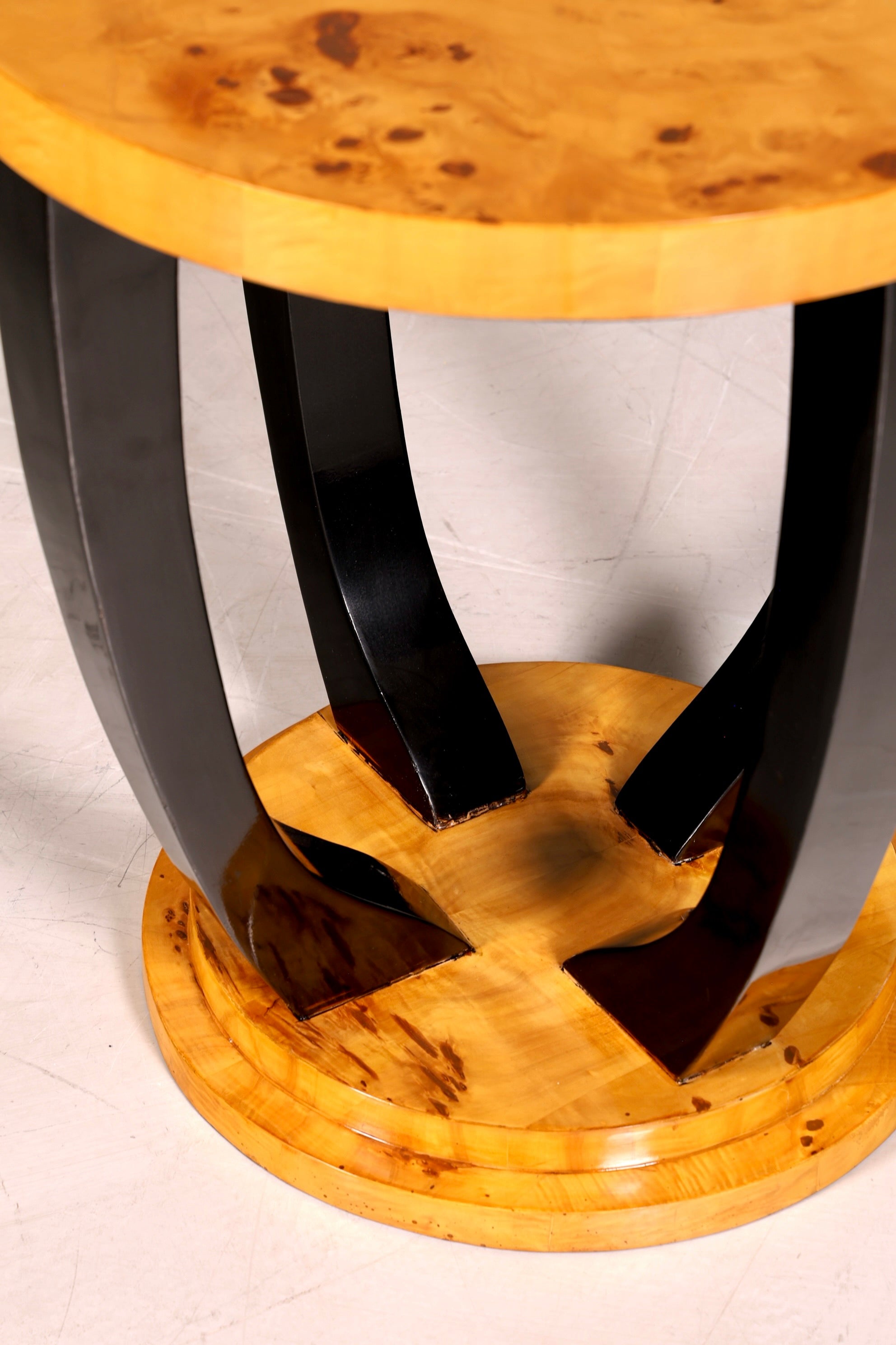 Wunderschöner Art Deco Stil Beistelltisch Antik Stil Tisch Luxus Couchtisch Birke Ablagetisch