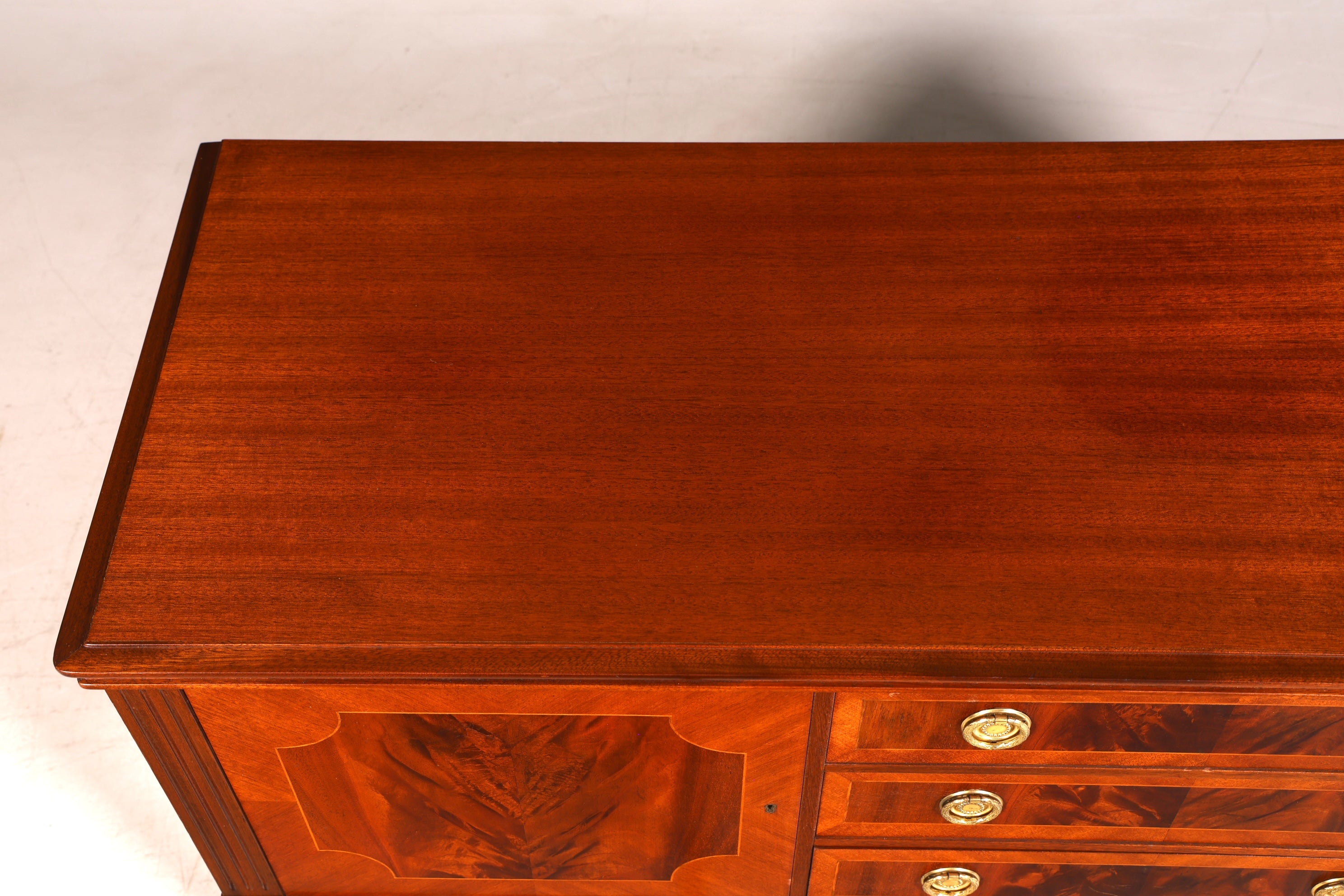 Wunderschönes Sideboard im Gustavianischen Stil 60er Jahre TV Schrank Kommode