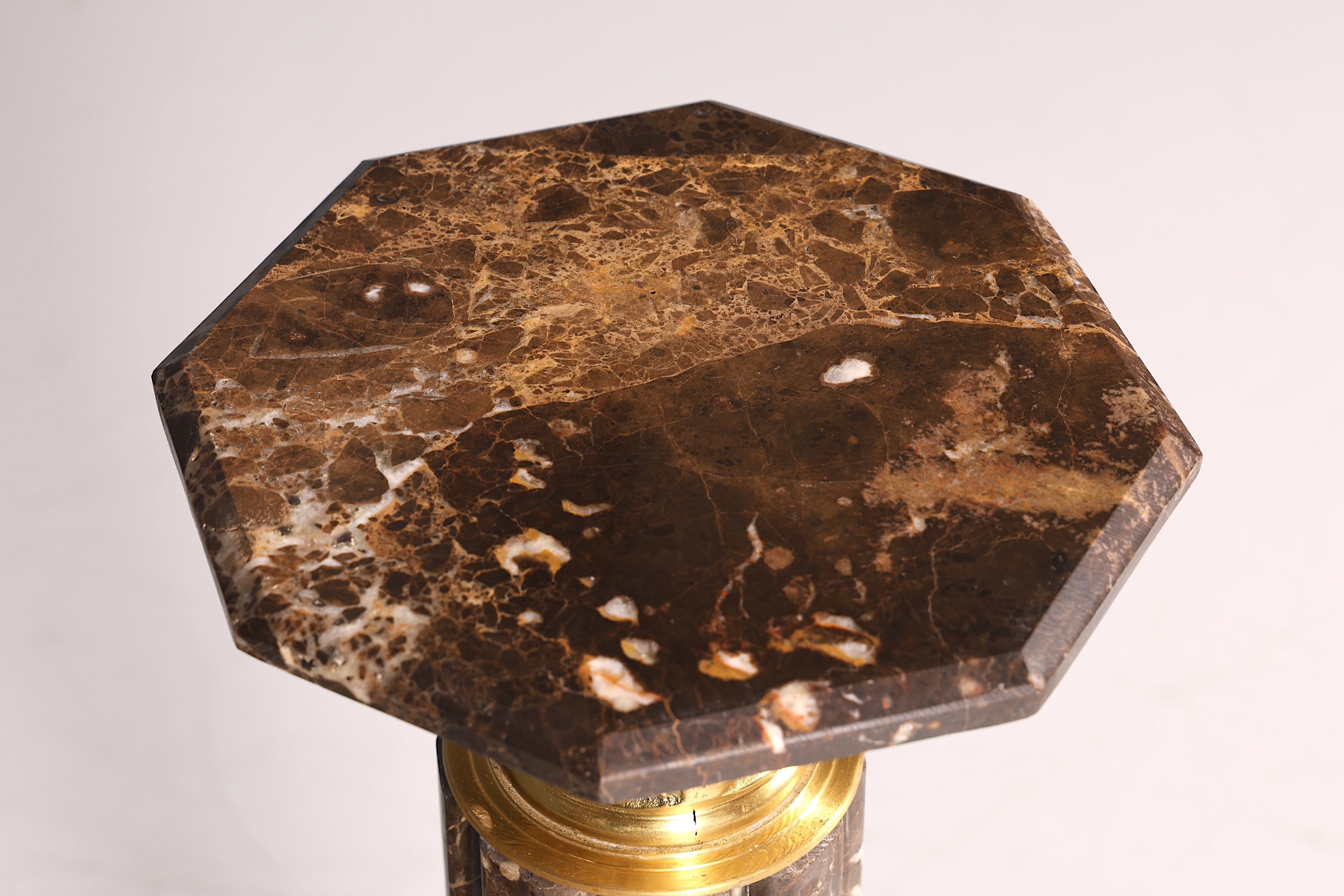 Stilvolle Barock Stil Säule Louis XV Marmor Blumensäule Naturstein Sockel Ablage