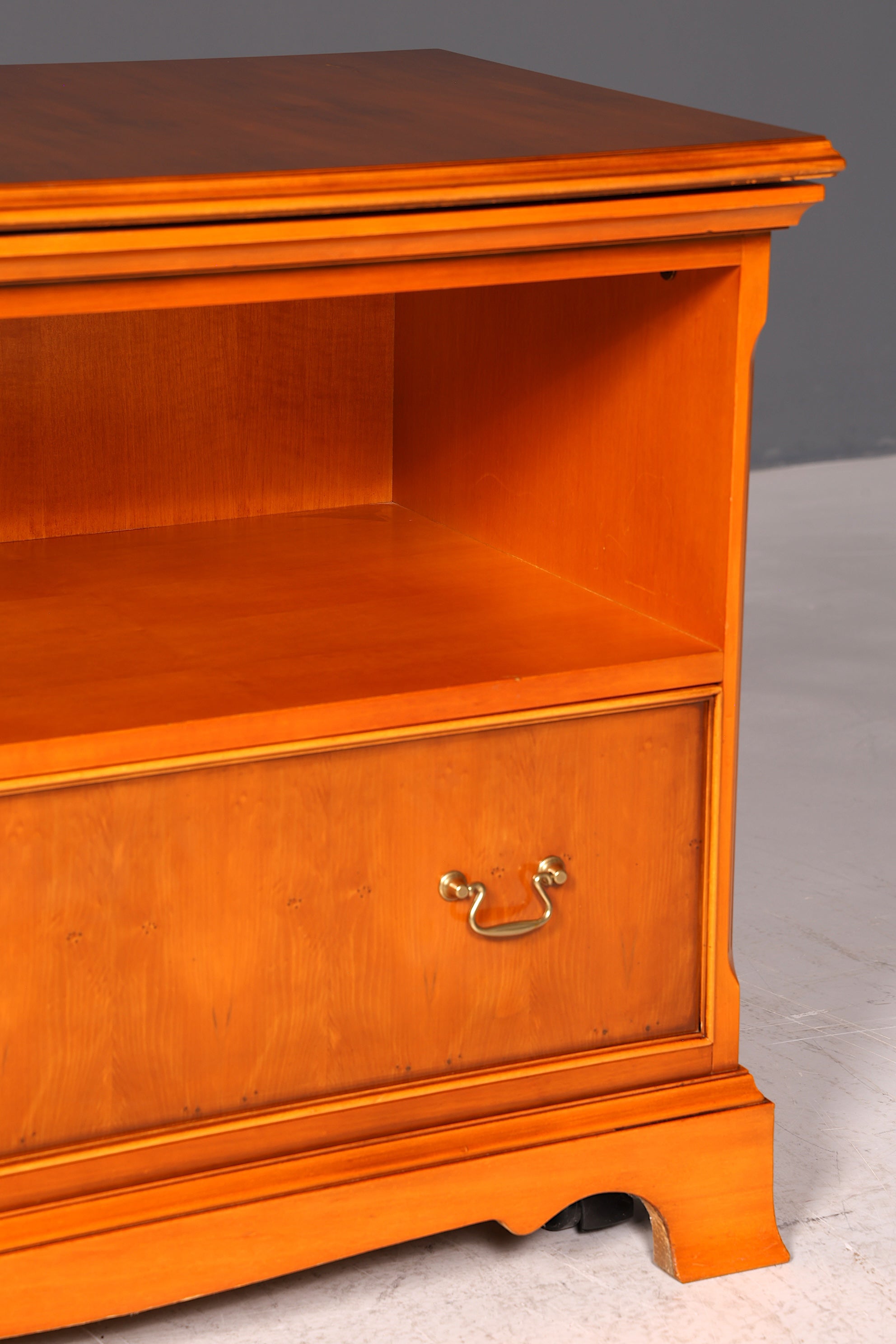 G022 Finish cm Traumhafte Englische Eibe Kommode echt Holz Schrank Antik 60er Jahre Möbel