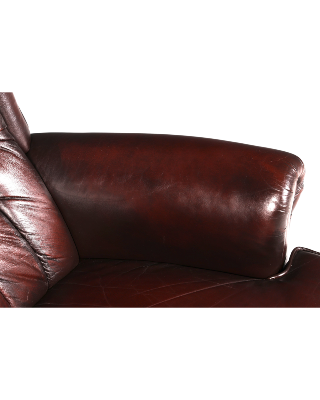 Hauptstadt Möblerei Chesterfield Ohrensessel aus braunem Echtleder mit klassischer Knopfheftung und Armlehne