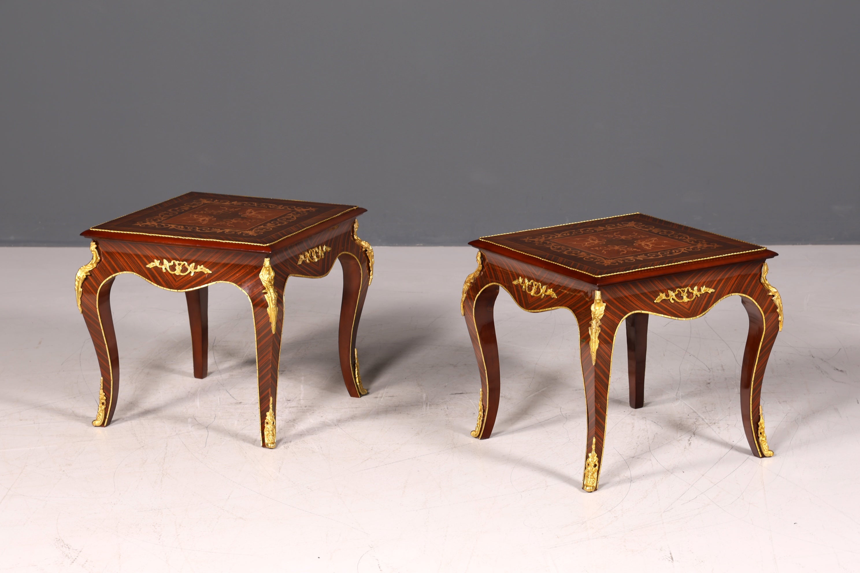 Wunderschöner Barock Stil Louis XV Couchtisch Antik Stil Ablagetisch Beistelltisch