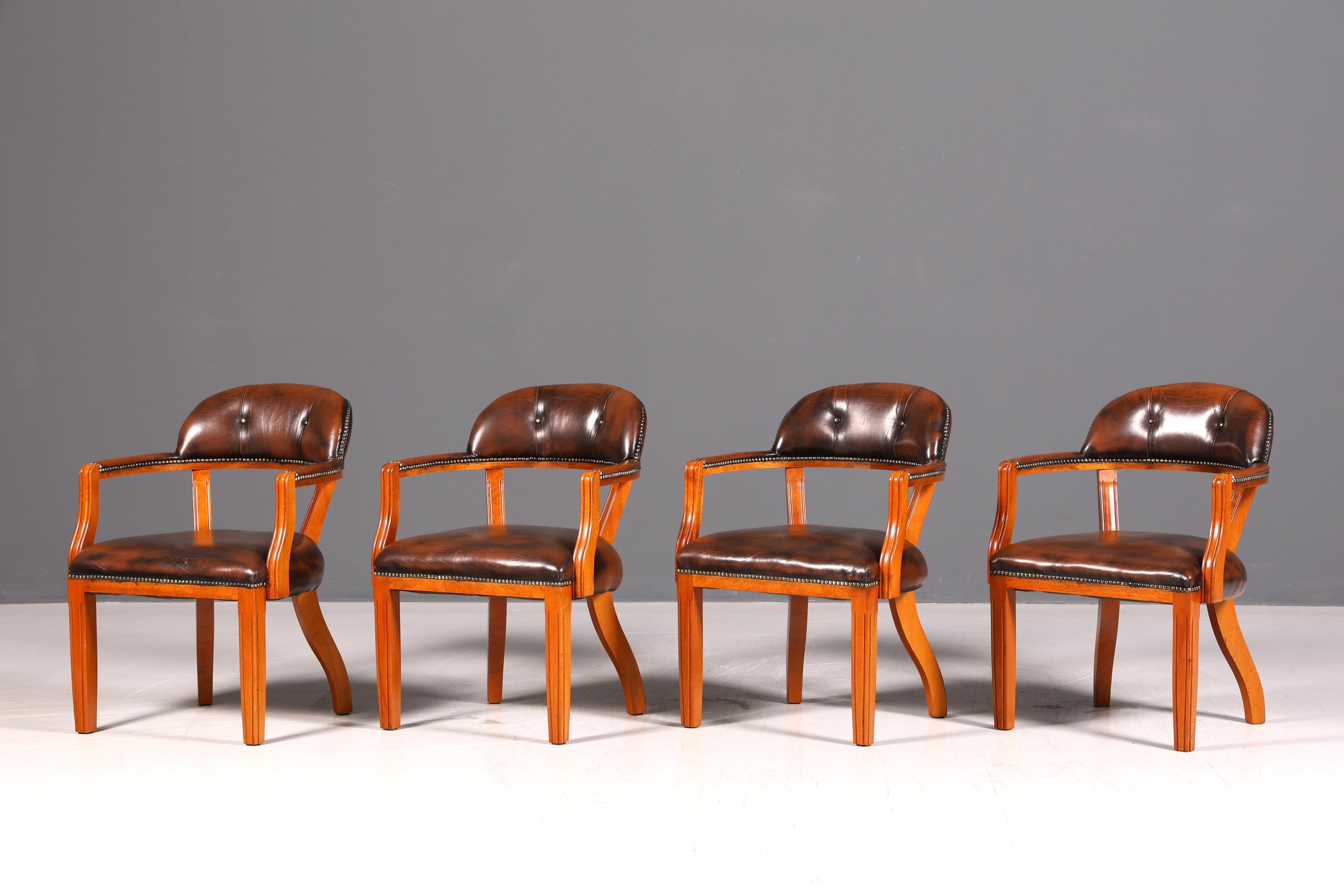 Wunderschöner Chesterfield Armlehnstuhl Braun Echt Leder Englisch Bürostuhl Schreibtischstuhl Sekretär Stuhl Court Chair 4 von 4