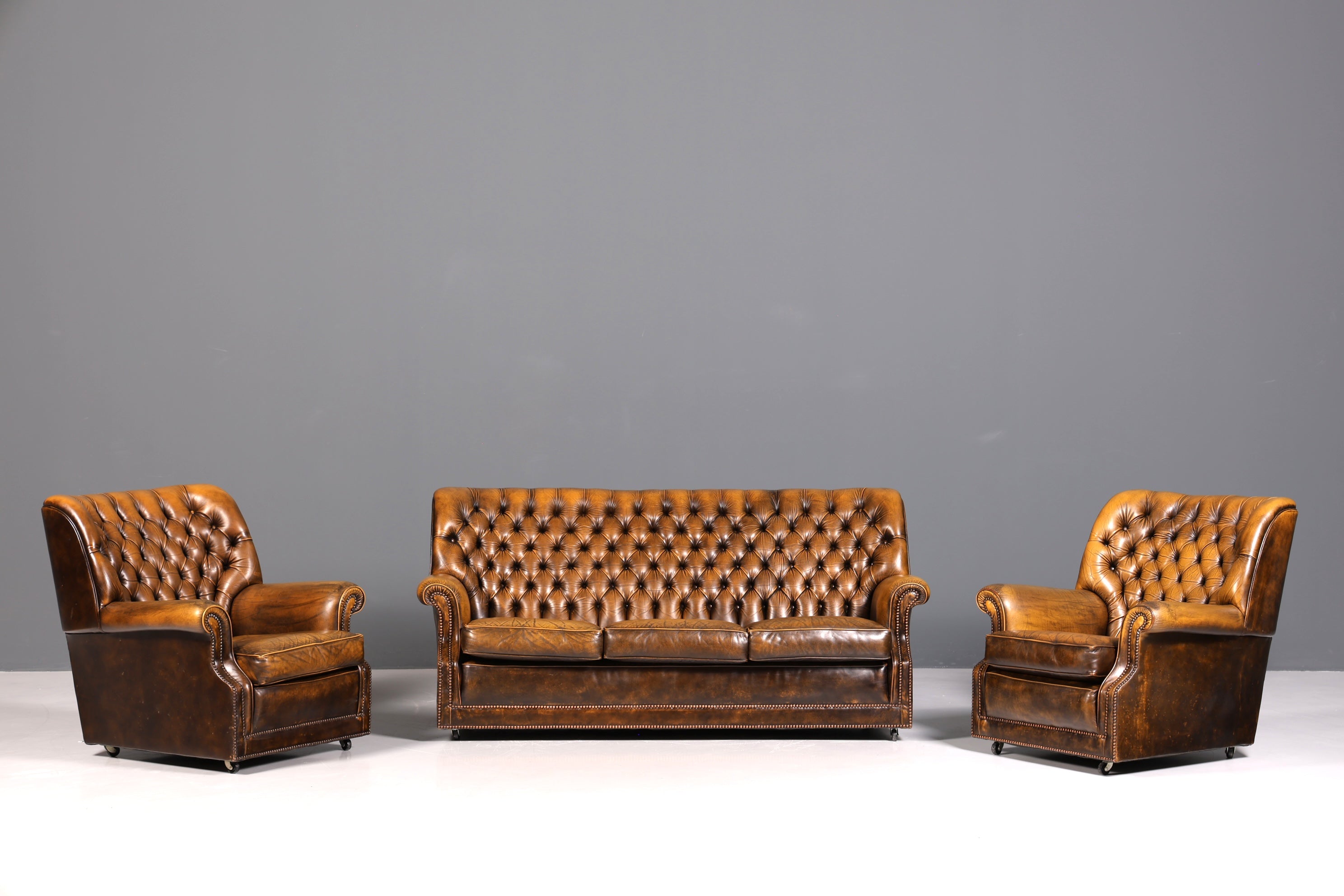 Stilvolles Original Chesterfield Sofa 3-Sitzer Couch England Polstersofa