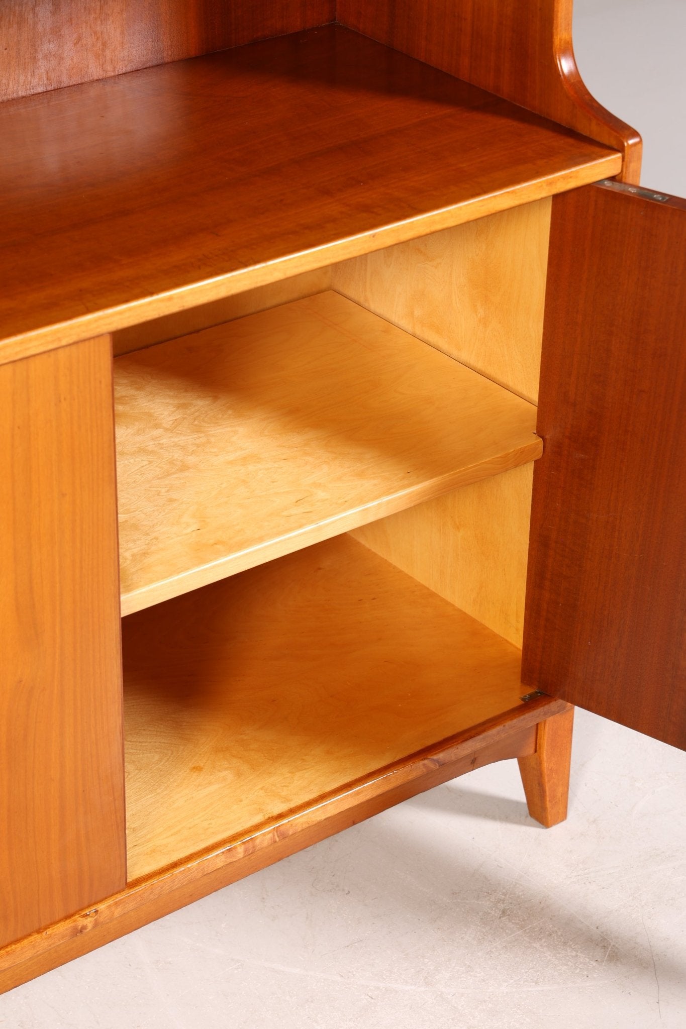 Schlichtes Mid Century Regal Bücherregal Retro Schrank Danish Design Kommode 2 von 2