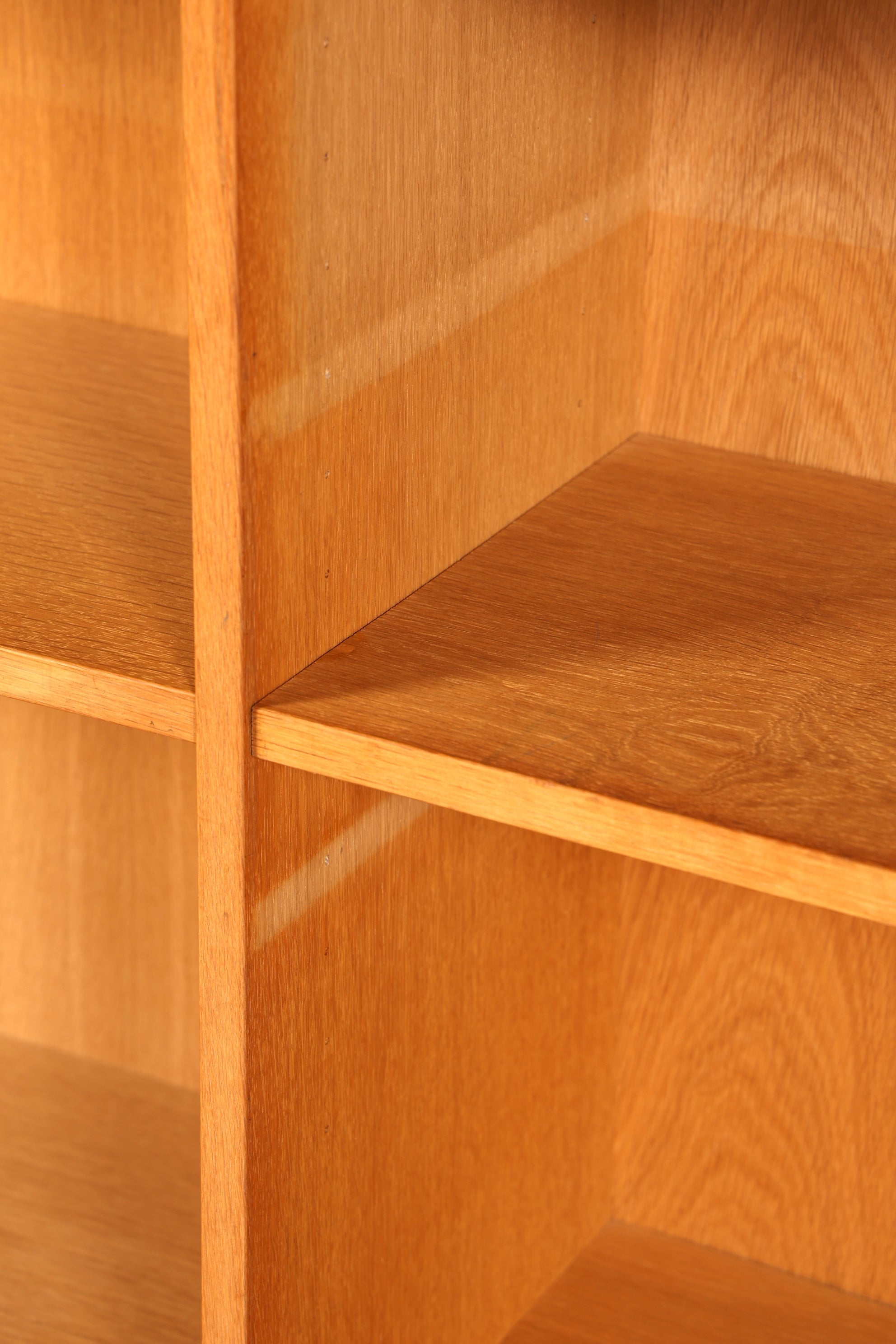 F895 Finish Traumhaftes Mid Century Regal echt Holz Schrank Danish Design Retro Kommode Vintage Bücherregal 60er Jahre