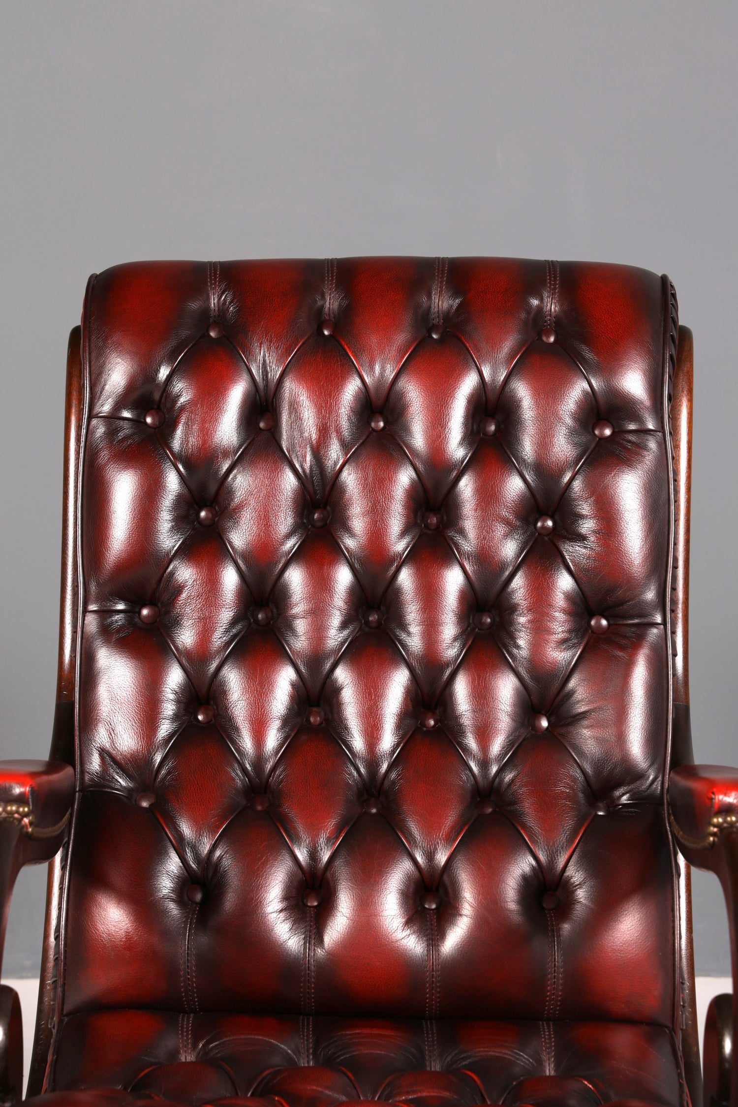 Stilvoller Original Chesterfield Slipper Sessel Englischer Armlehnsessel Oxblood Echt Leder Englisch Herrensessel UK