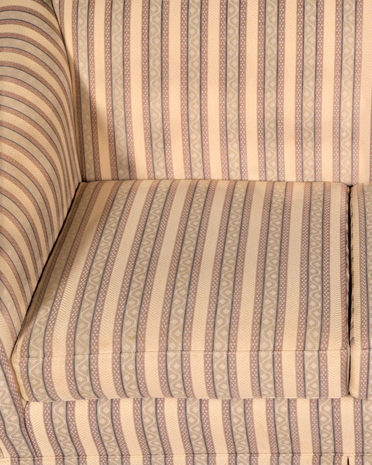 Hauptstadt Möblerei Drexel Heritage 2-Sitzer Sofa mit klassischem beigem Streifenmuster und hochwertiger Polsterung