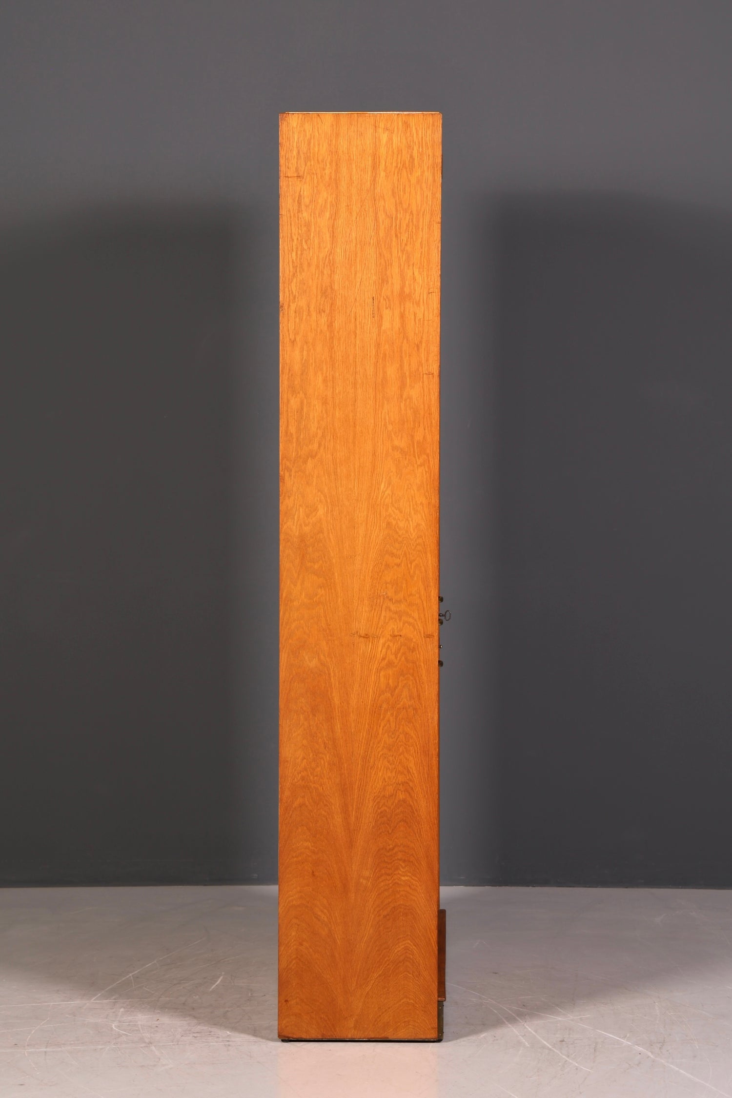 Schlichter Mid Century Rollladenschrank Bauhaus Apothekerschrank Art Deco Büro Aktenschrank