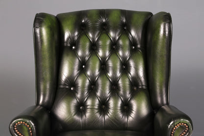 Original Chesterfield Queen Anne Ohrenbackensessel Grün Englisch Leder Herrensessel UK Armlehnsessel Relaxsessel