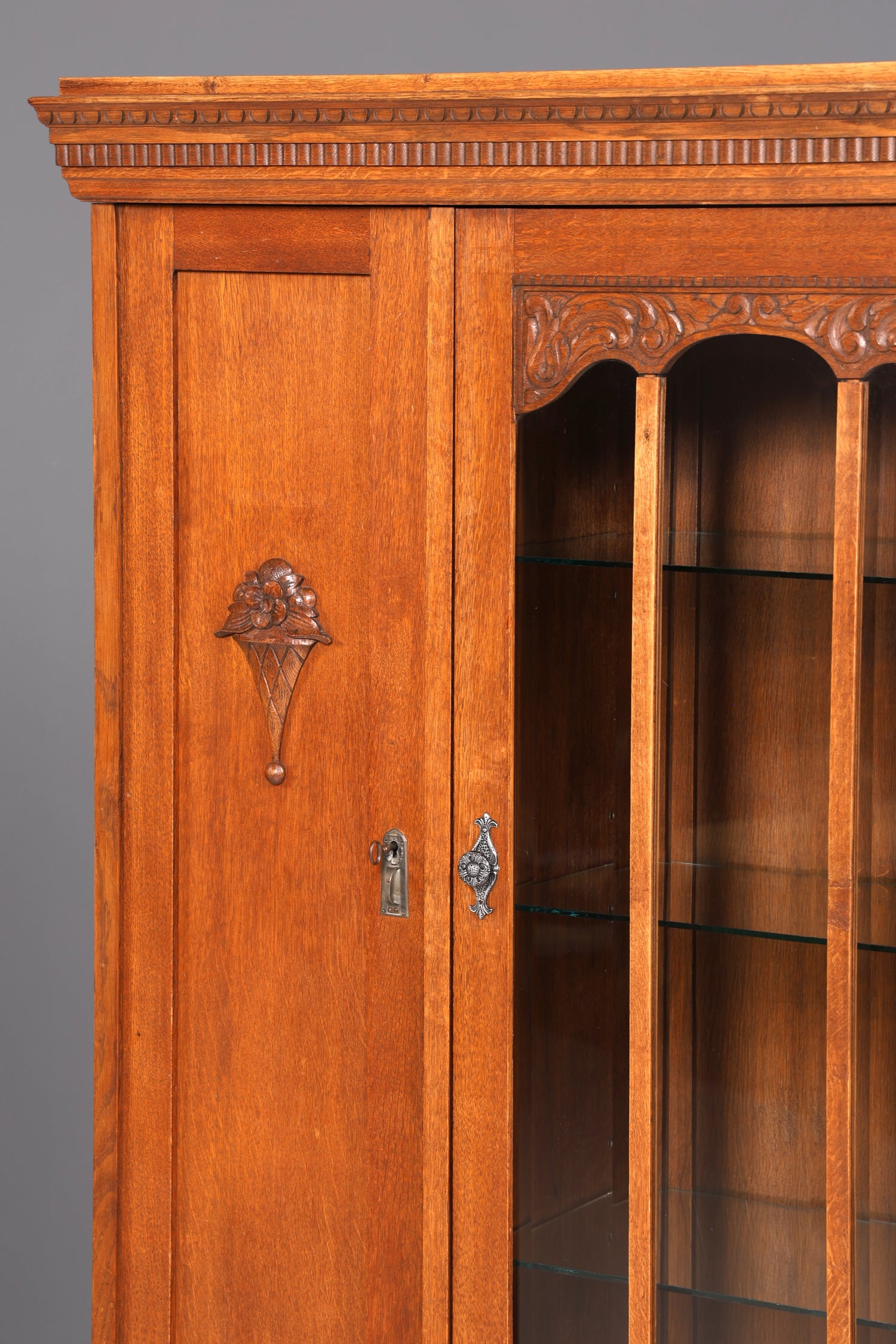 Traumhafte Jugendstil Vitrine Eiche Bücherschrank Kleiderschrank Geschirrschrank Buffet Schrank Antik Vintage