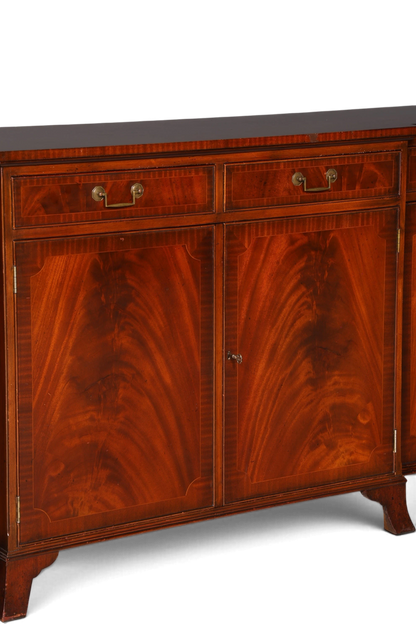 Hauptstadt Möblerei antikes englisches Mahagoni Sideboard mit dekorativen Messinggriffen und lebhafter Holzmaserung