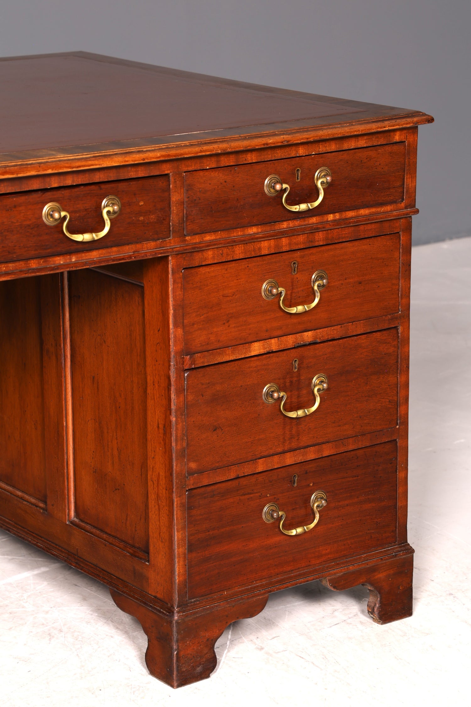 Wunderschöner Englischer Schreibtisch echt Lederauflage Bürotisch Antik Stil Office Desk