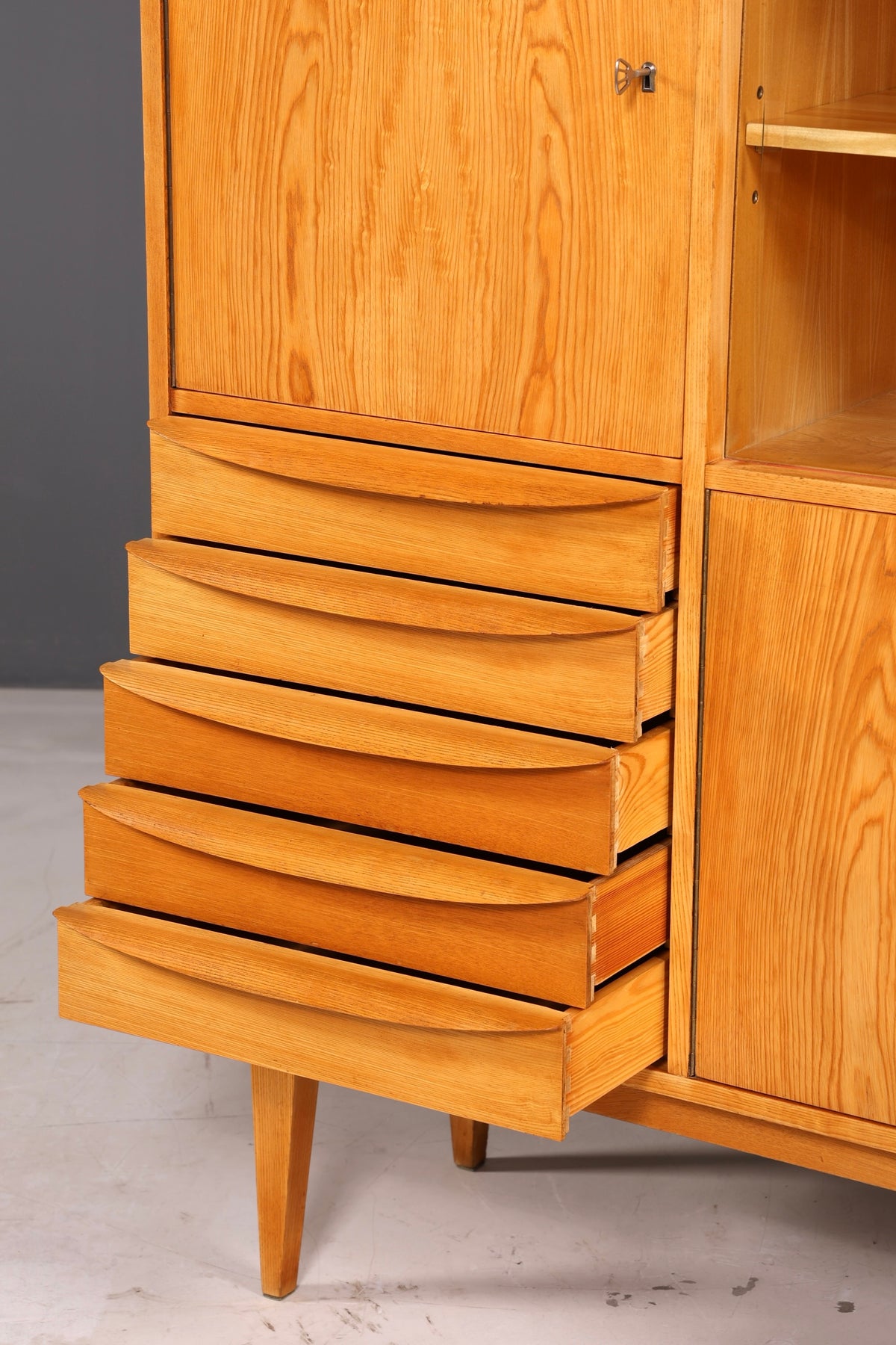 Wunderschöner Original Hellerau Schrank Mid Century Vitrine Franz Ehrlich 602 Kommode Bücherregal