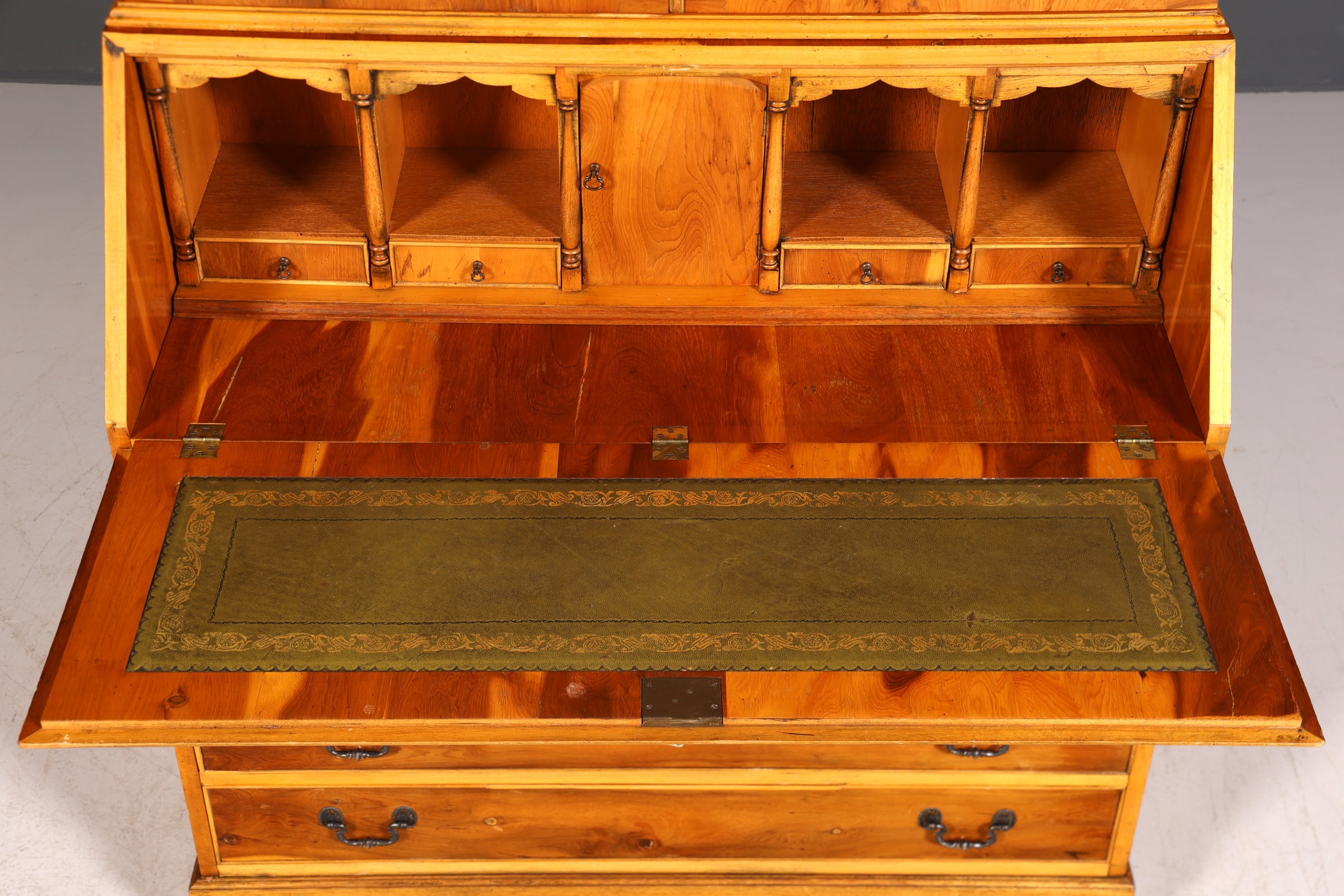 G011 Finish cm, Stilvoller Englischer Sekretär Büro Aufsatzsekretär Eibe Antik Stil Vitrinen Schrank UK