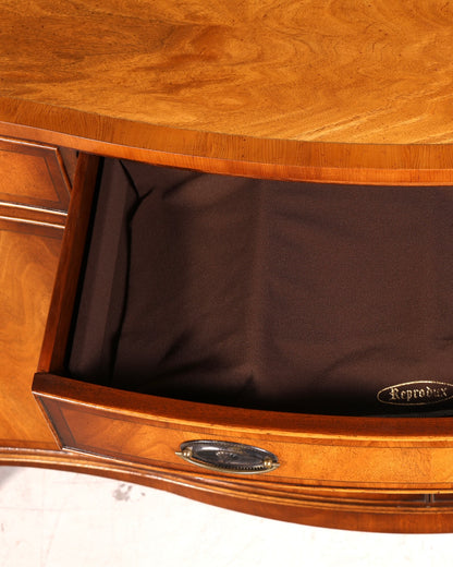 Wunderschönes Bevan Funnell Englisches Sideboard Reprodux Buffetschrank Kommode Anrichte