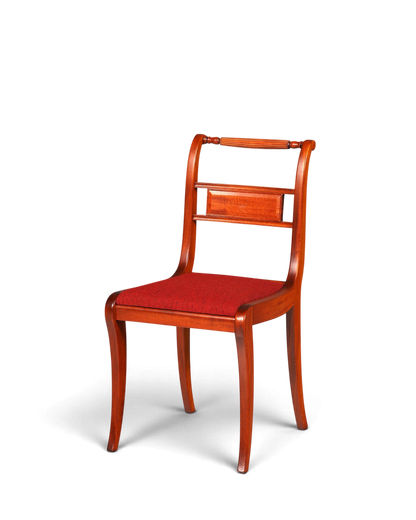 Hauptstadt Möblerei englischer Regency Stuhl aus Holz mit rotem Sitzpolster und eleganter Maserung