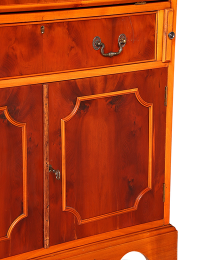 Hauptstadt Möblerei vintage englischer Sekretär aus massivem Holz mit dekorativen Griffen und klassischem Design
