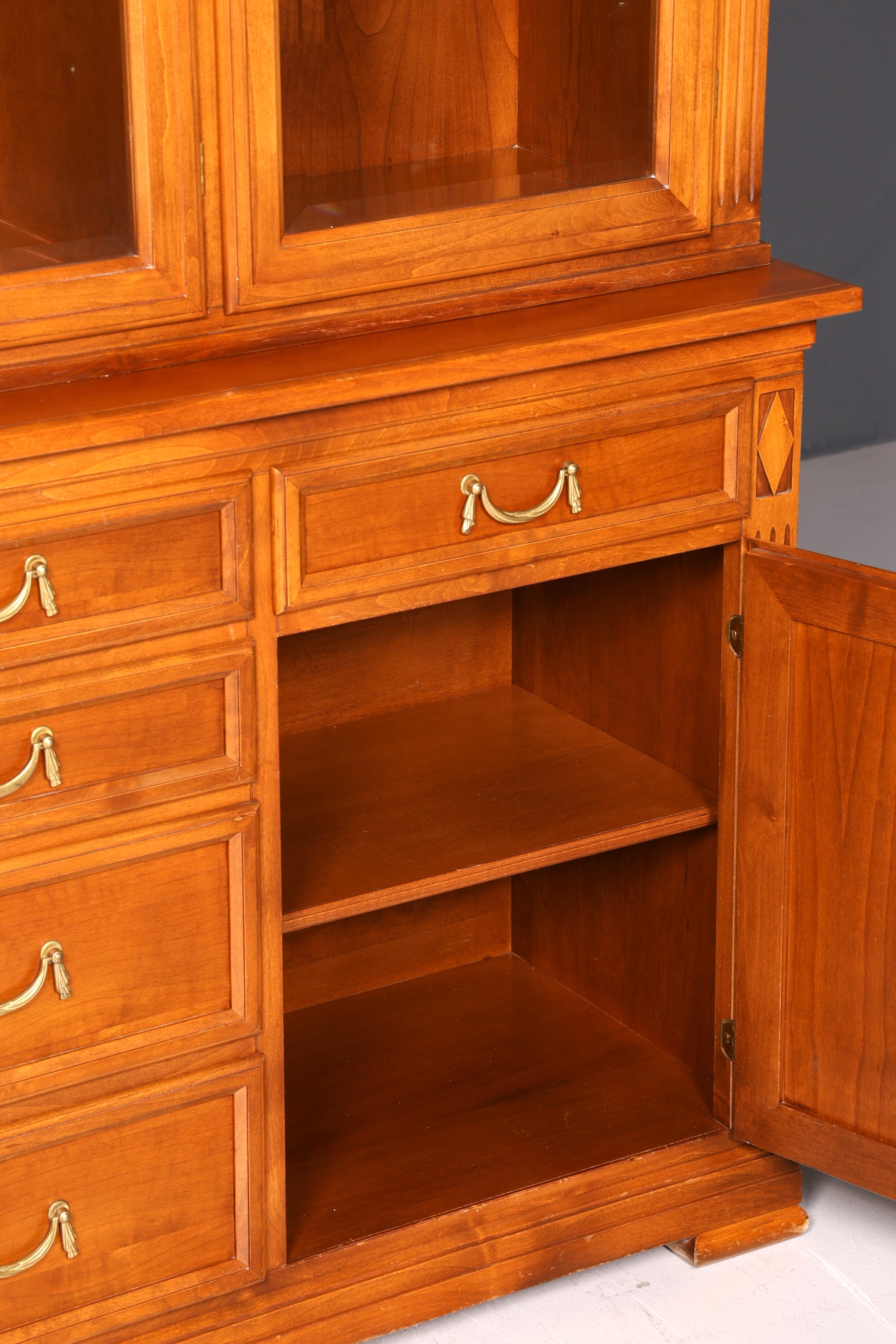 Traumhafte Original Selva XXL Vitrine Antik Stil Massivholz Villa Borghese Schrank Bibliothek