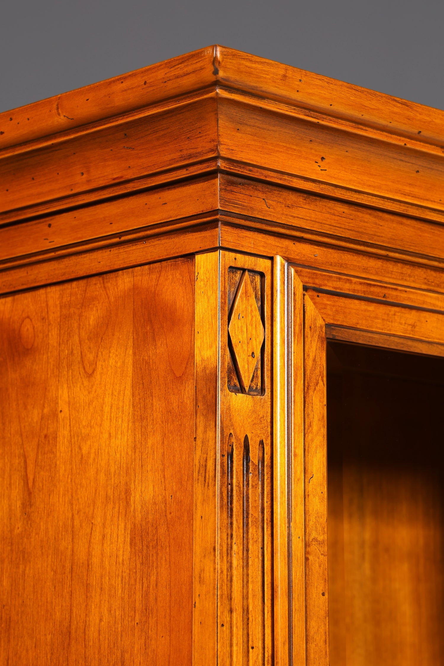 Traumhafte Original Selva Vitrine Antik Stil massiv Holz Buffet Villa Borghese Schrank Regal