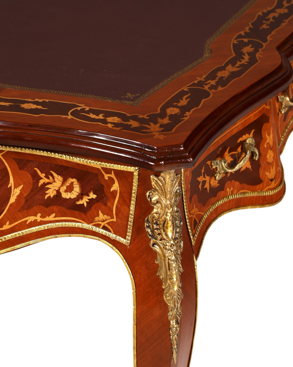 Hauptstadt Möblerei Louis XV Schreibtisch aus Massivholz mit Intarsien und aufwendigen Messingbeschlägen