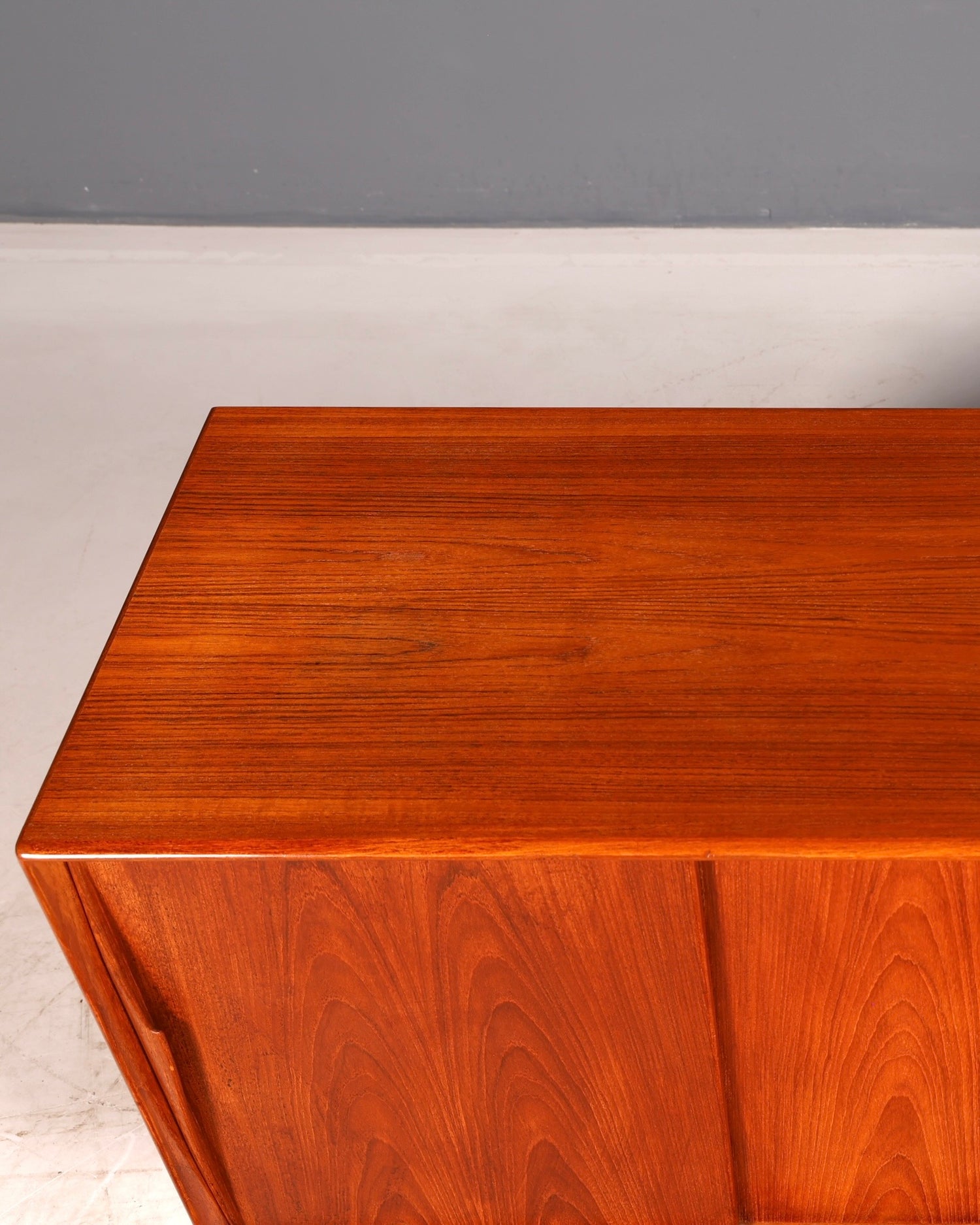 Beautiful Dyrlund mid-century teak sideboard, Danish design, vintage cabinet dresser