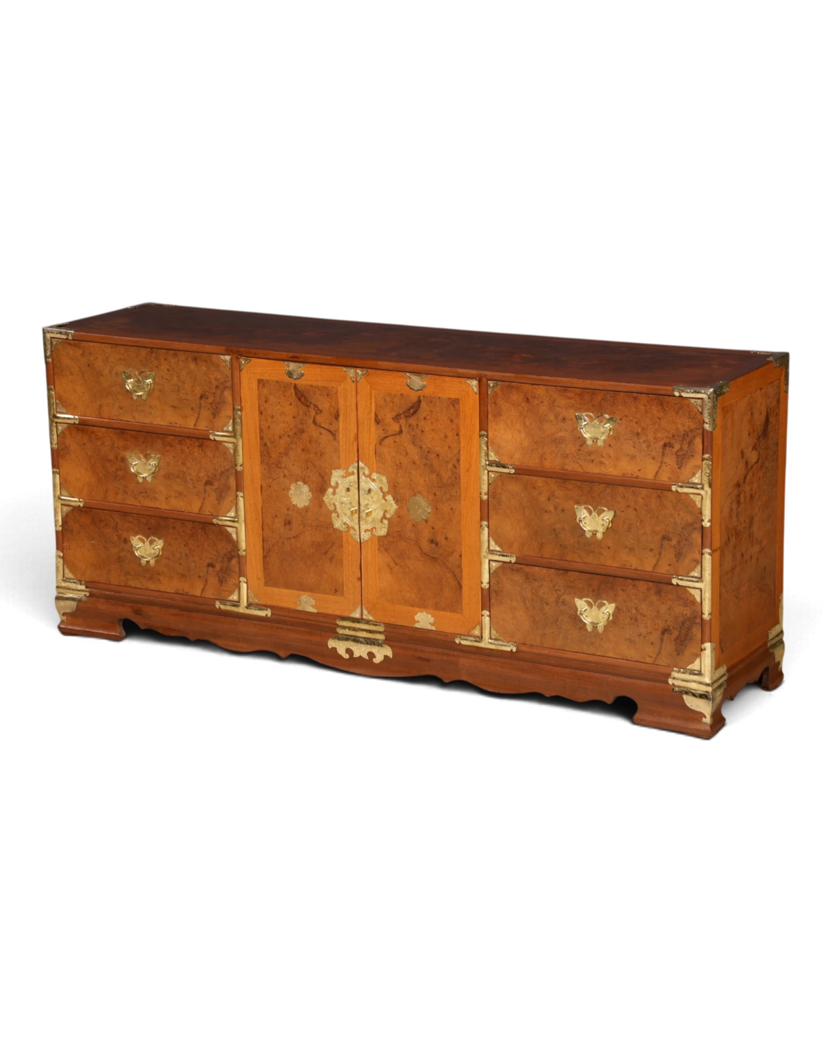 Prachtvolles Asiatisches Sideboard im koreanischen Stil Kommode Anrichte mit Schmetterling Beschlägen Vintage