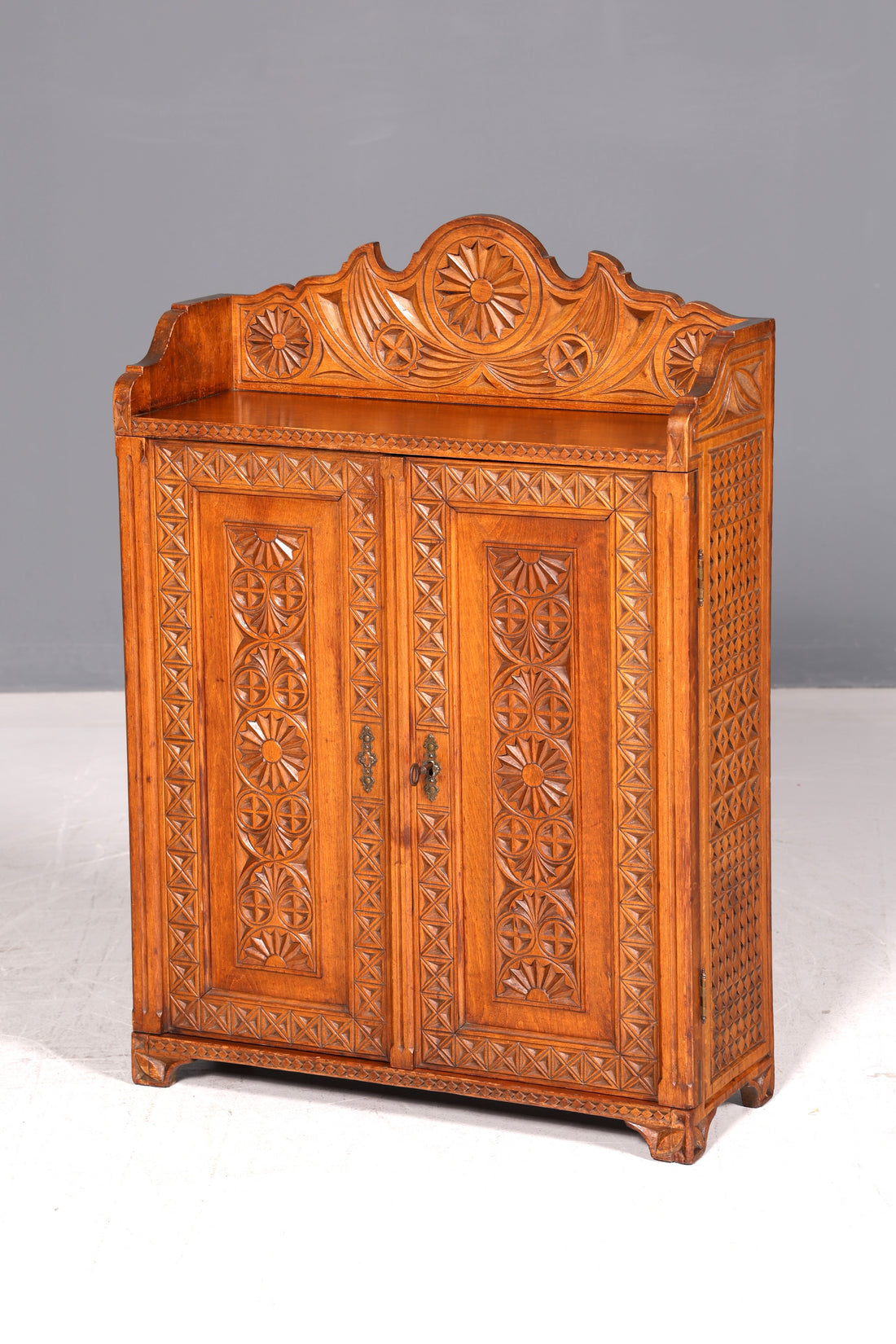 Dreamlike Antique Cabinet circa 1900 Carvings Solid Wood Cabinet Farmhouse Cabinet Vertiko Side Cabinet