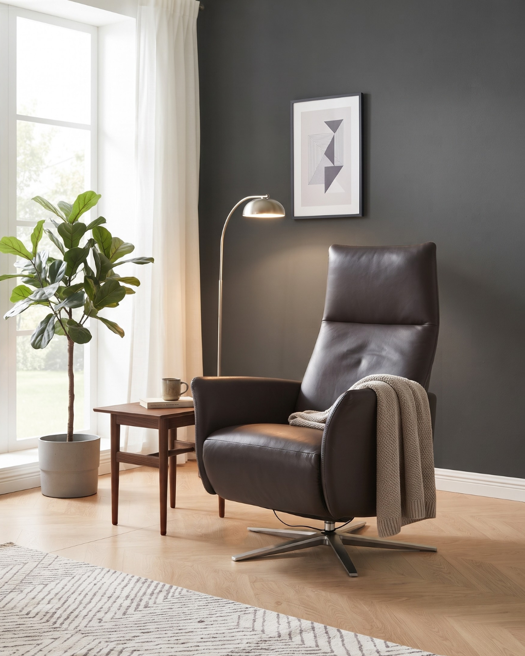 Wunderschöner Mid Century Relaxsessel echt Leder Fernsehsessel elektrisch verstellbar Lesesessel Komfort Design Ledersessel