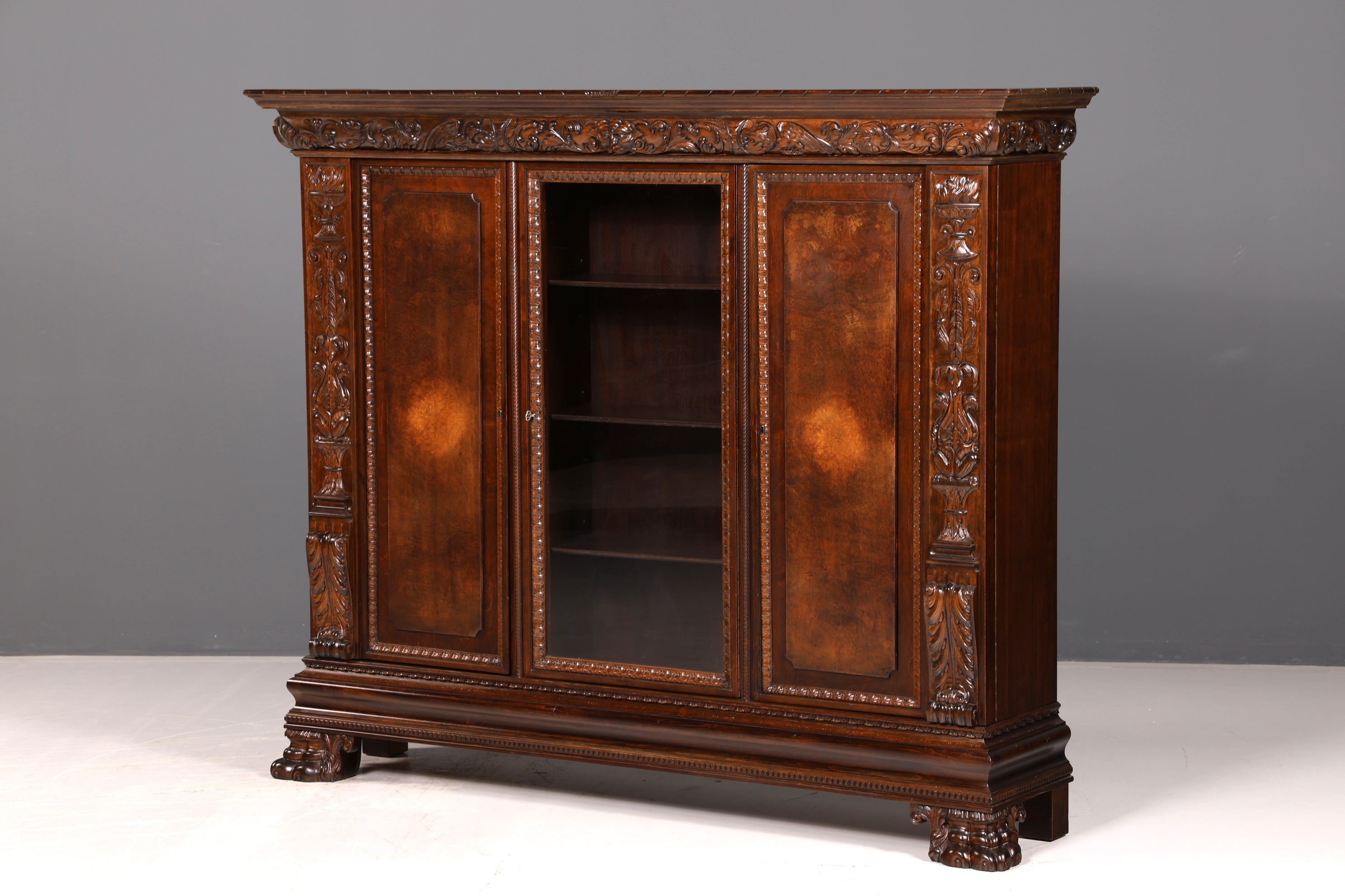 Wunderschöner Neorenaissance Bücherschrank Antik Vitrine Herrenzimmer Gründerzeit Schrank Regal Vintage