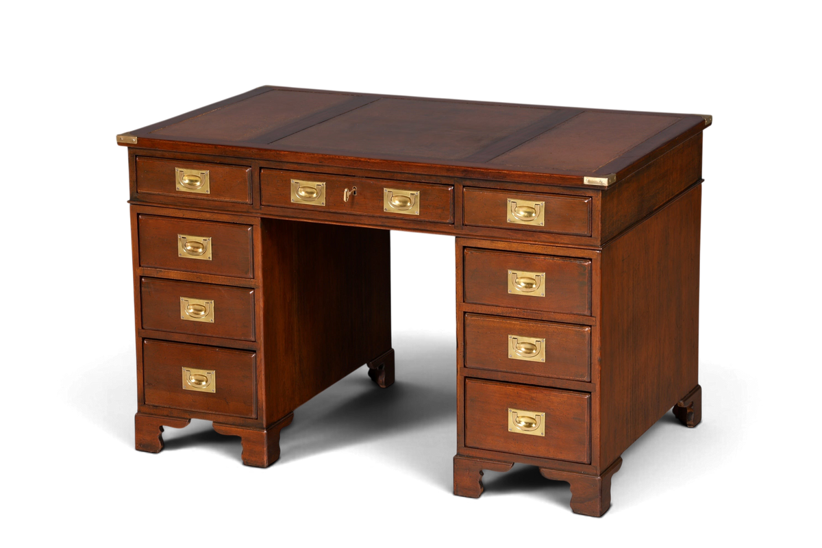 Hauptstadt Möblerei englischer Schreibtisch im Military-Chest-Stil aus dunklem Holz mit brauner Echtlederauflage