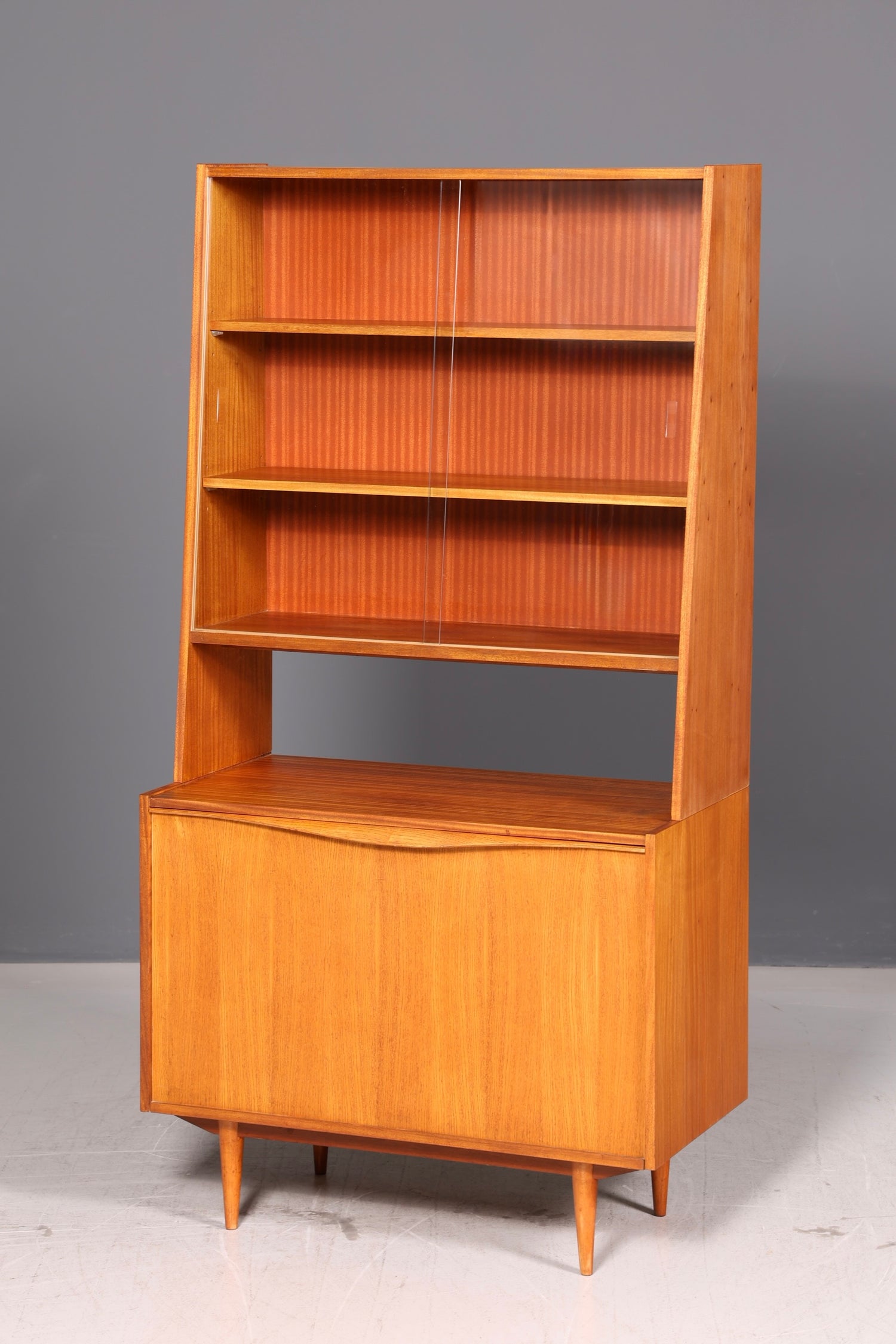 Wunderschönes Mid Century Regal Bücherregal Vintage Highboard Schrank Klapprschrank Holz 60s