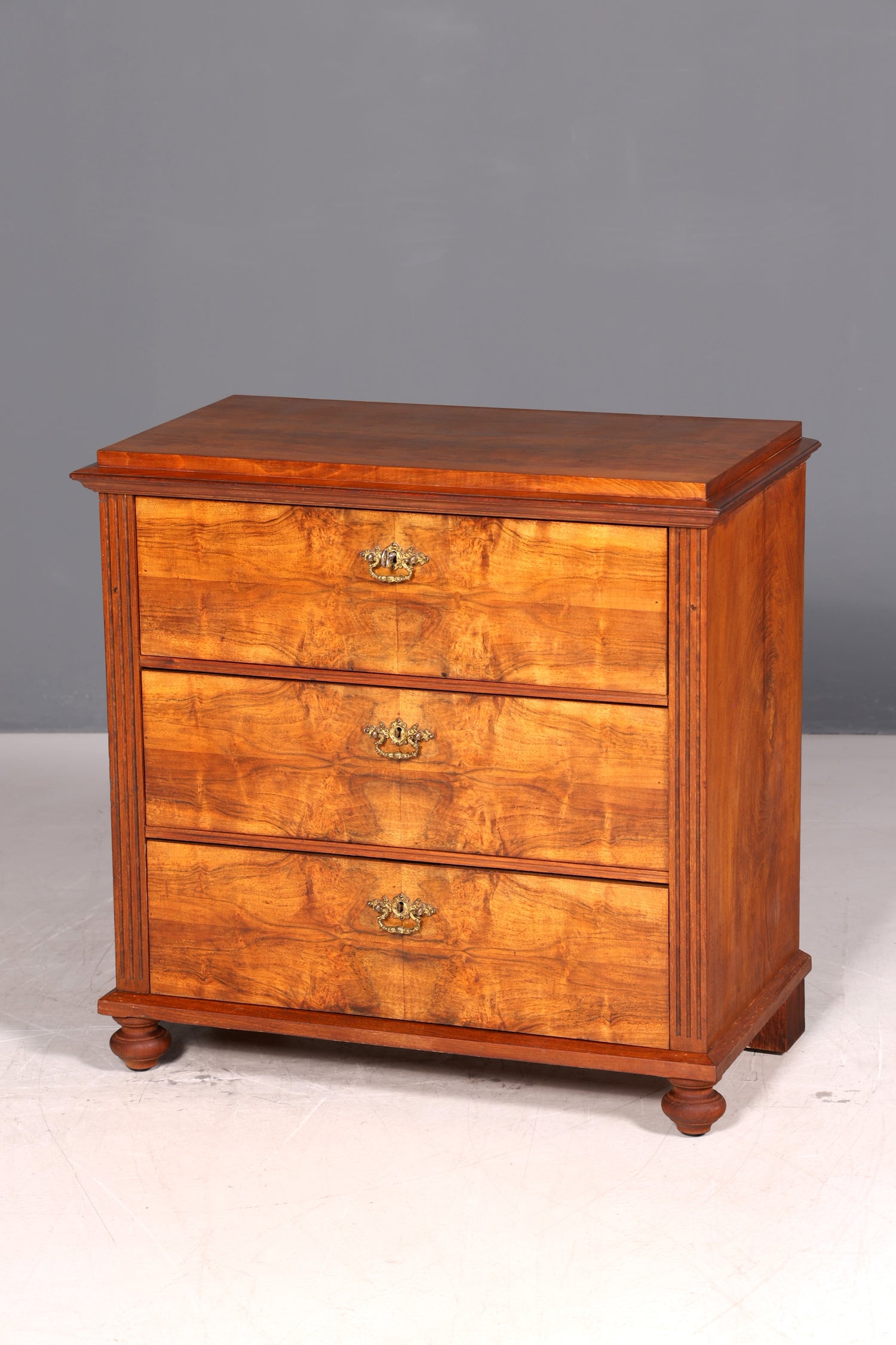 Elegante Gründerzeit Kommode Jugendstil Sideboard Antik Schubladenkommode Wäschekommode