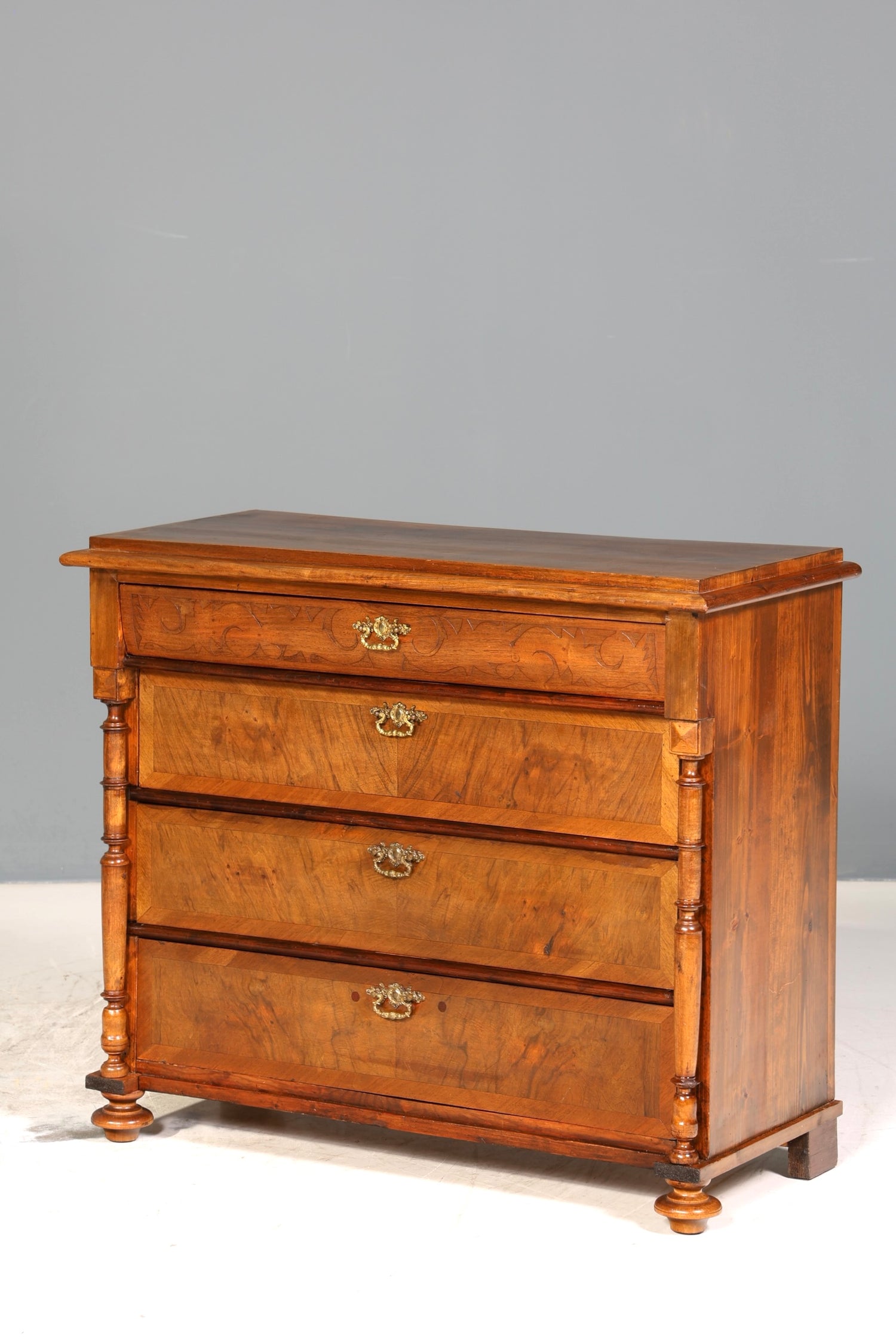 Edle Gründerzeit Kommode Louis Philippe Nussbaum Sideboard um 1880 Antik Schubladenkommode