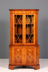 Wunderschöne Englische Eckvitrine Eibe Antik echt Holz Schrank Eckschrank Glasvitrine