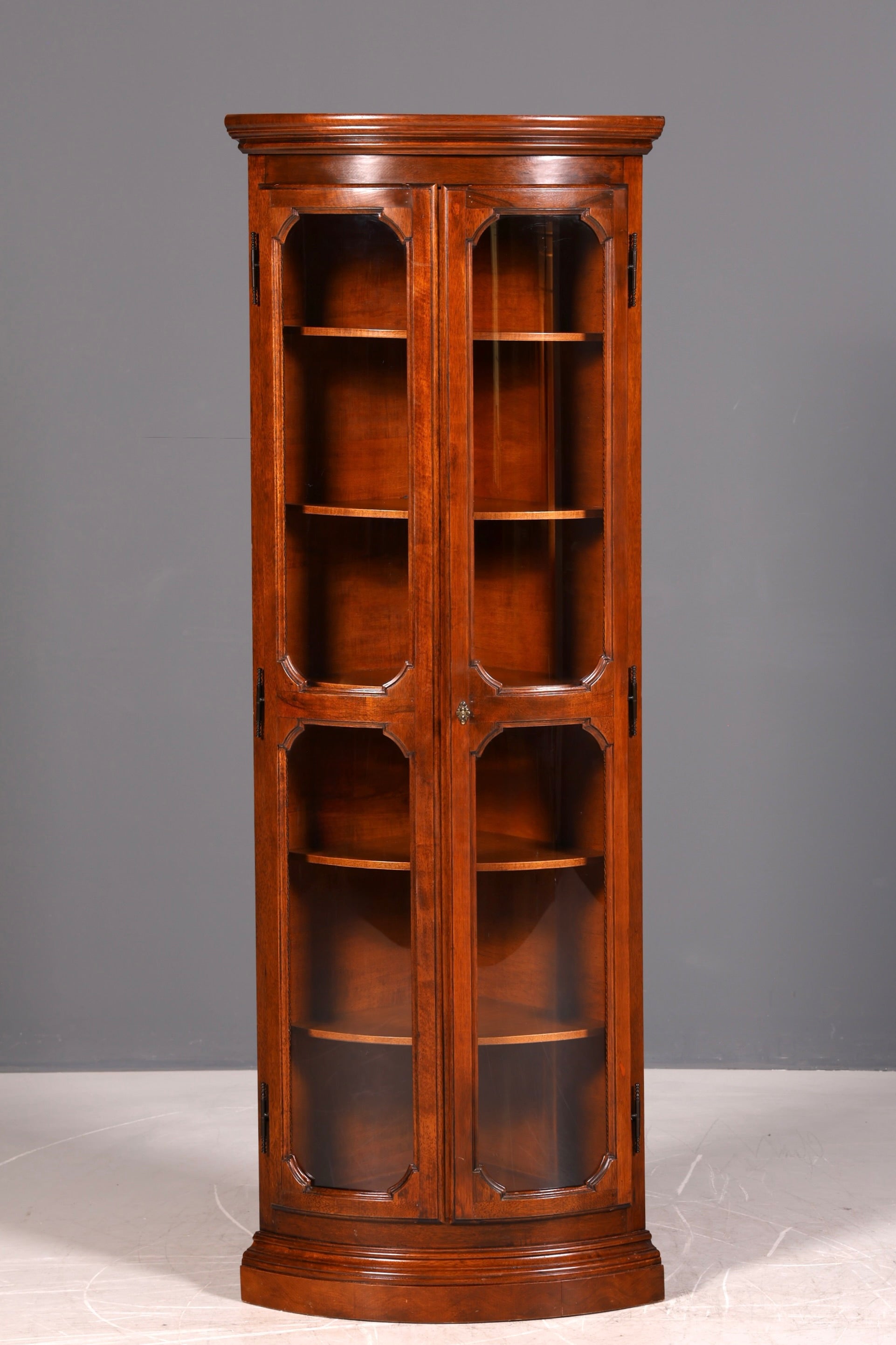 G469 Finish cm Wunderschöne Englische Eckvitrine Mahagoni Antik 60s echt Holz Schrank Eckschrank Glasvitrine (Kopie)