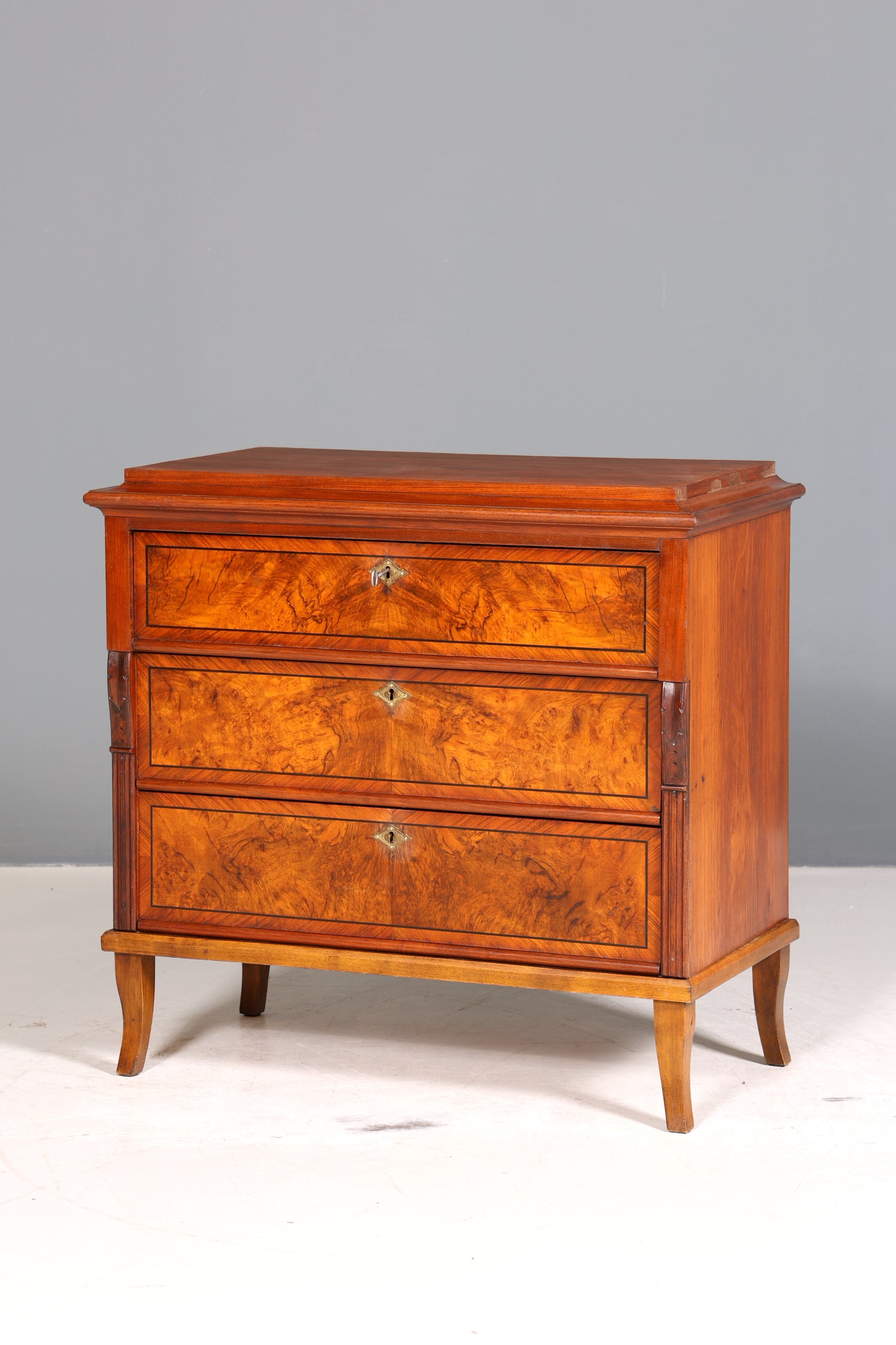 Stilvolle Gründerzeit Kommode Jugendstil Sideboard Antik Schubladenkommode Wäschekommode