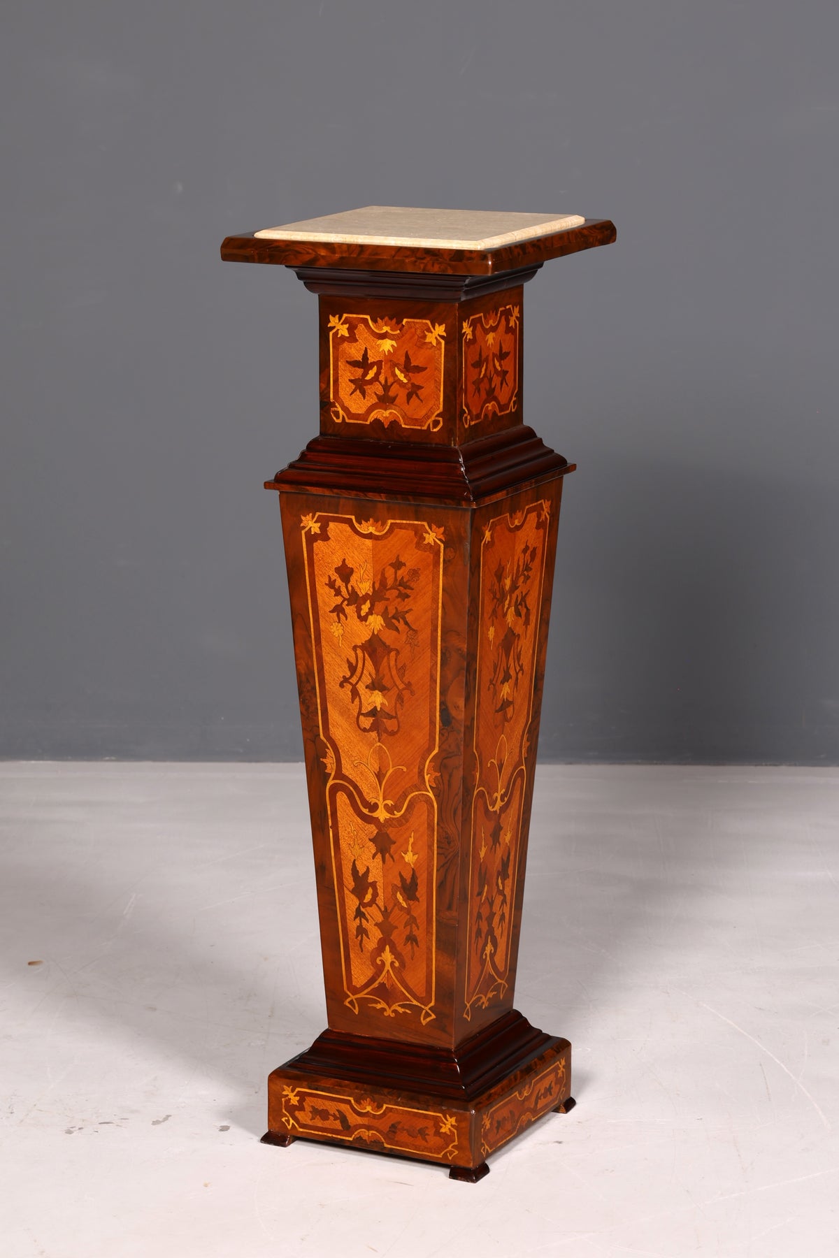 Traumhafte Barock Stil Säule Louis XV Blumensäule Naturstein Marmor Ablage