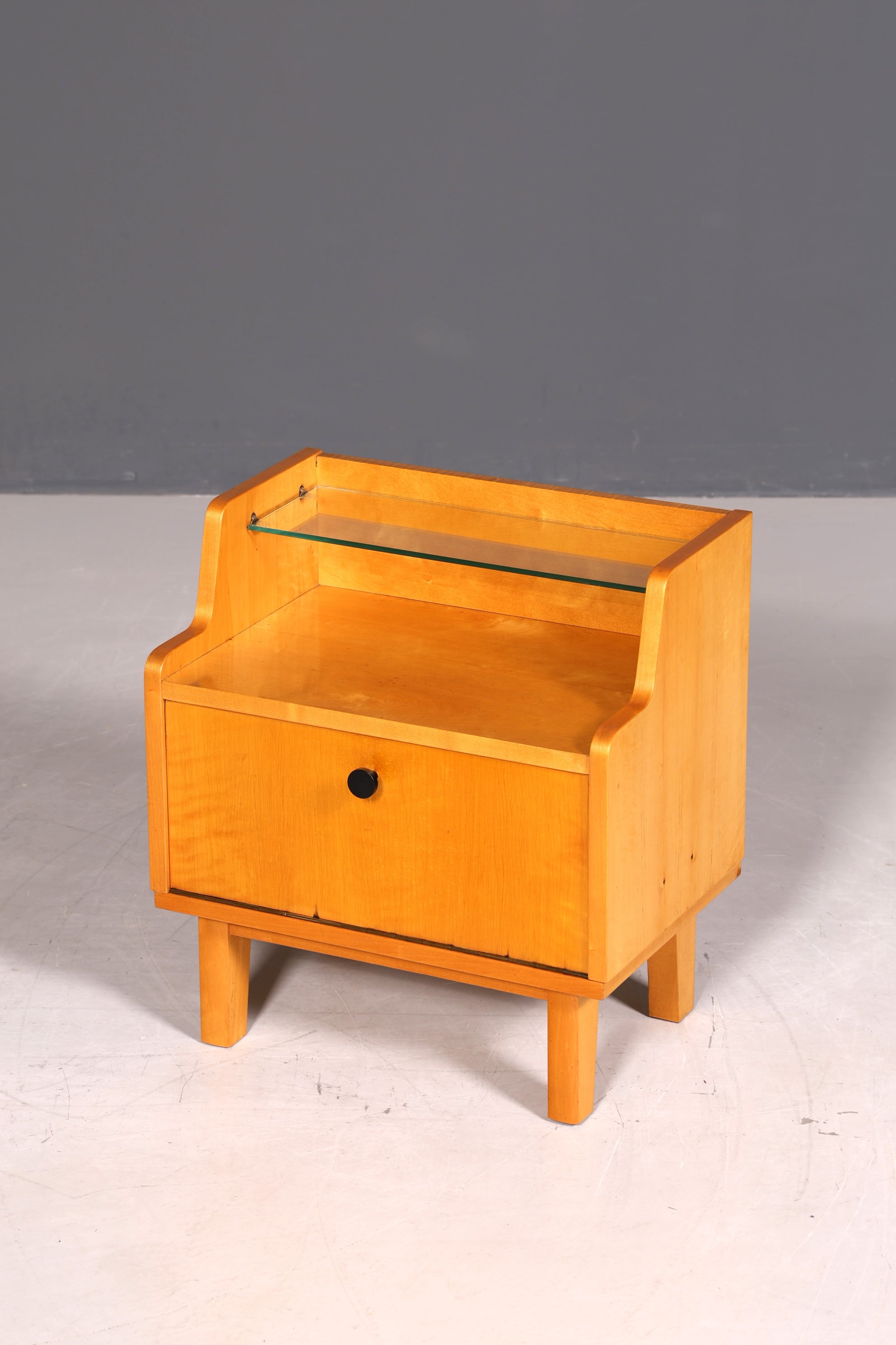 Schlichte Mid Century Kommode Vintage Klappschränkchen Danish Design Nachttisch 2 von 2