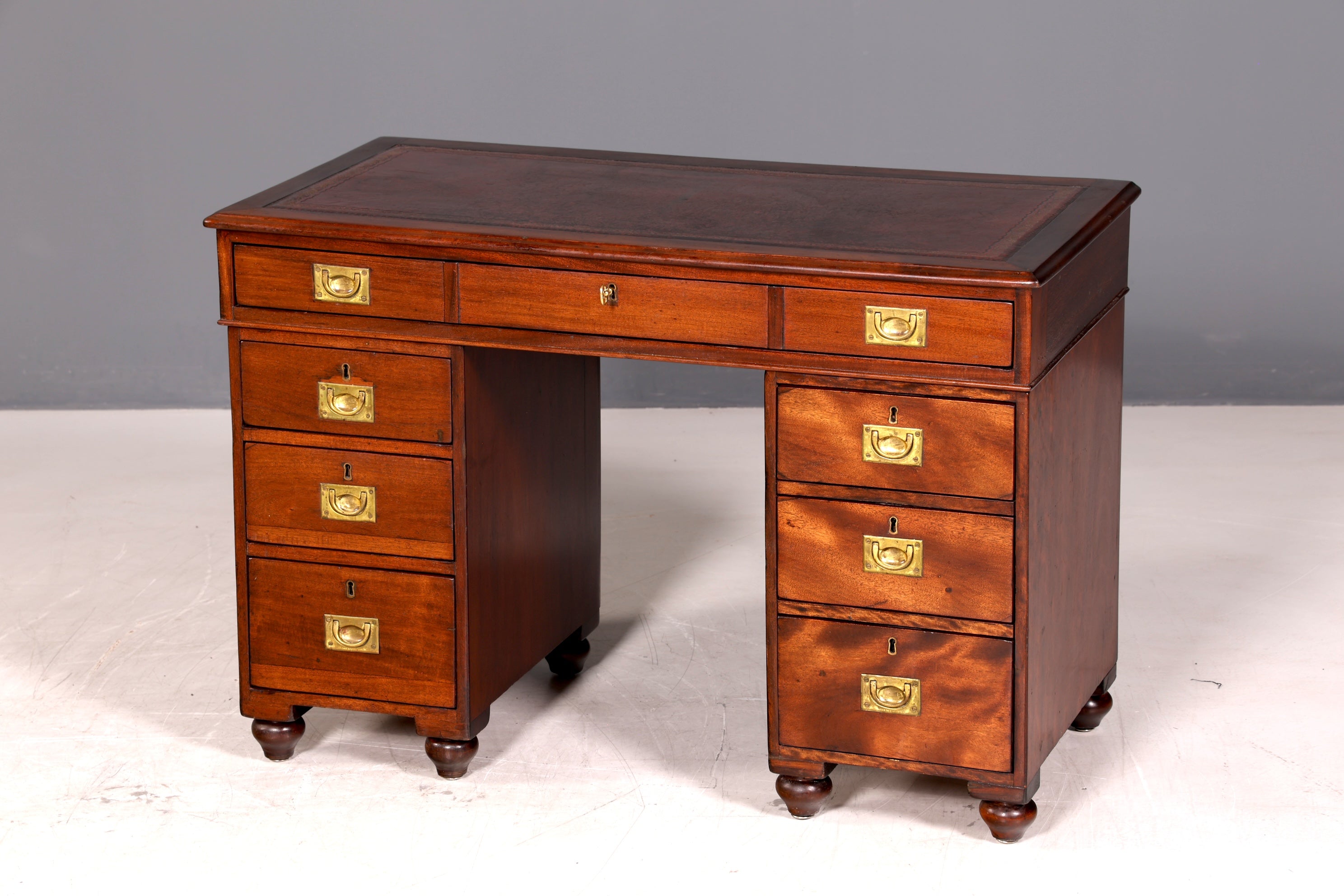 Edler Englischer Military Chest Schreibtisch Maritim Bürotisch Lederauflage Office Desk