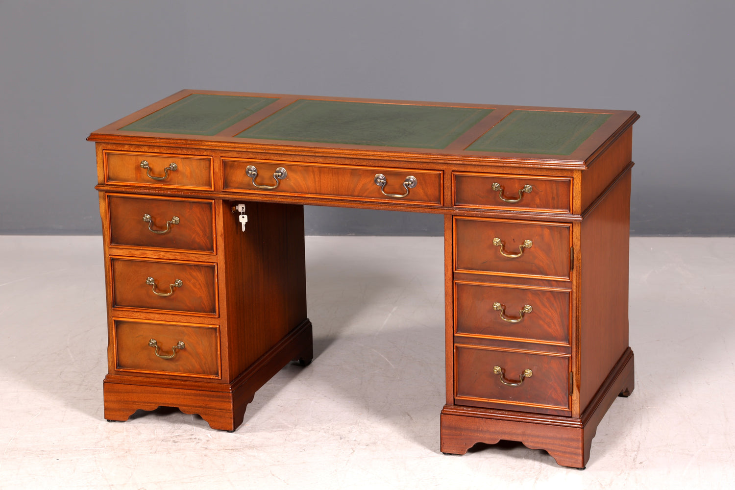 Wunderschöner Englischer Schreibtisch Englisch Eibe Desk Leder Auflage Antik Stil Bürotisch Office Desk