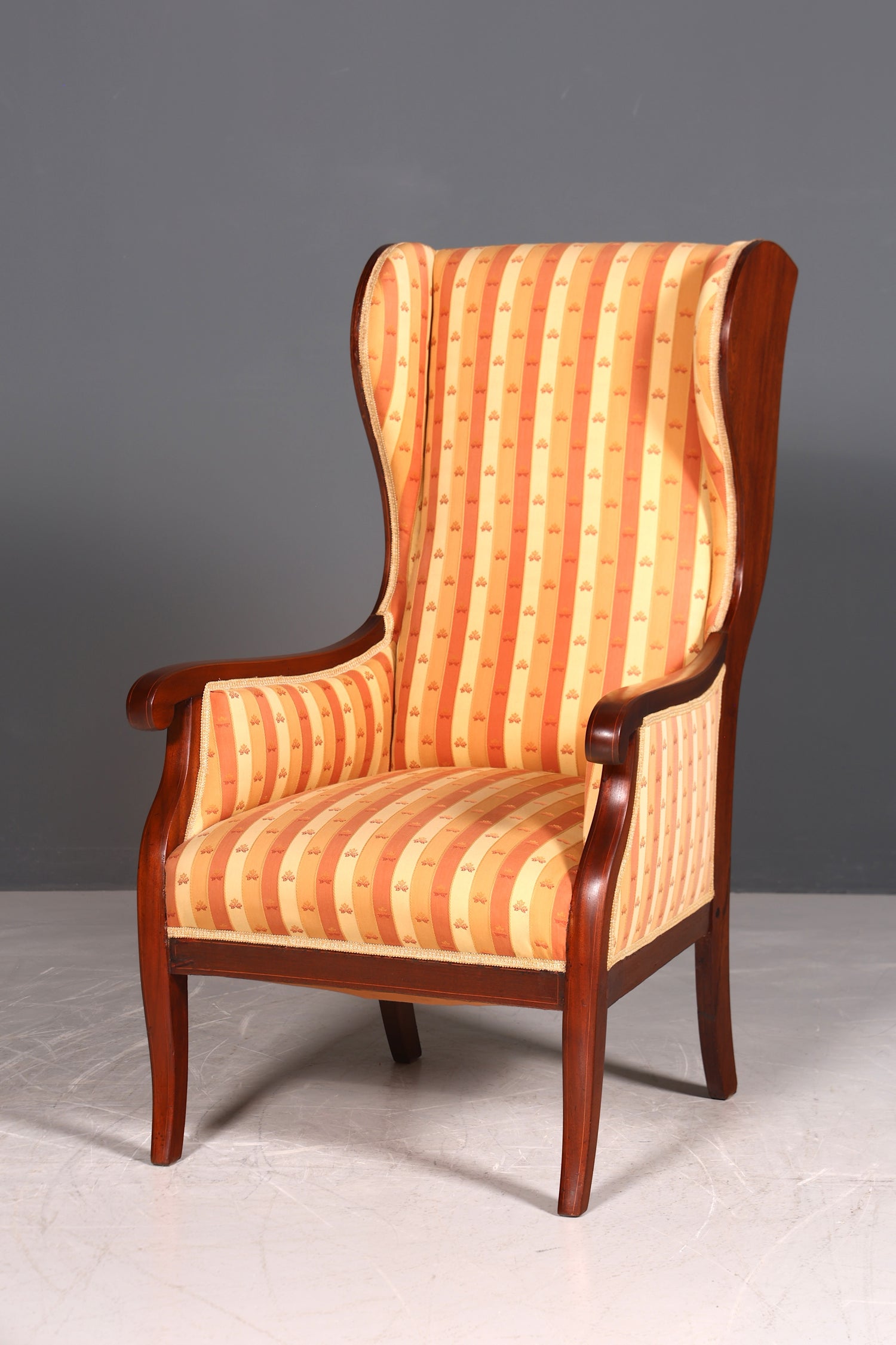 G013 Finish Ohrenbackensessel Biedermeier Englisch