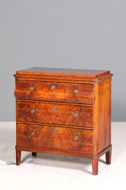 Traumhafte Louis Philippe Kommode Nussbaum Gründerzeit Schubladenkommode um 1890