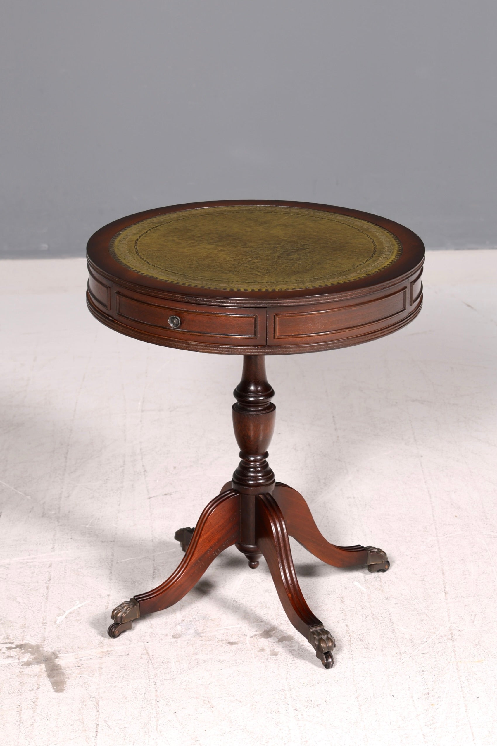 Edler Englischer Trommeltisch Mahagoni Beistelltisch Drum Table mit grüner Lederauflage Antik Vintage